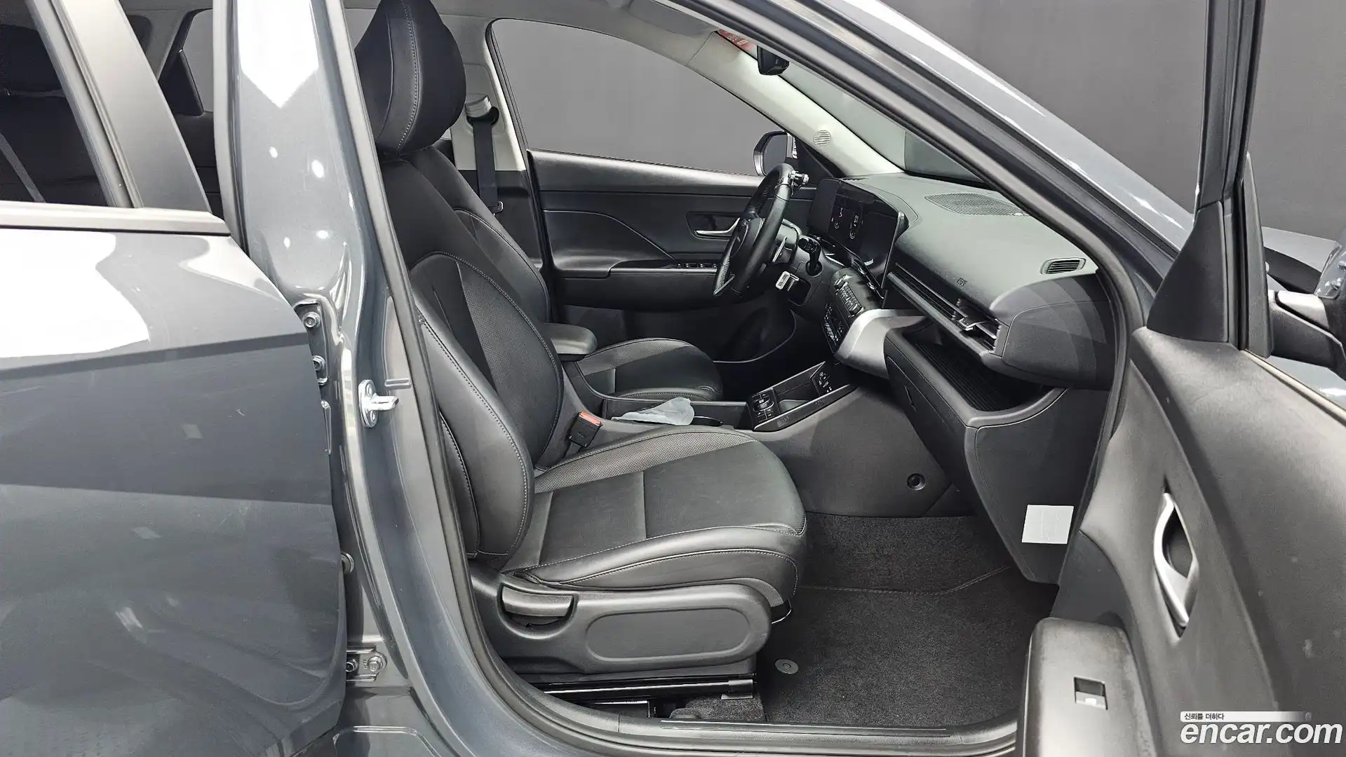 Kona Hyundai 2023.6-INNER-036