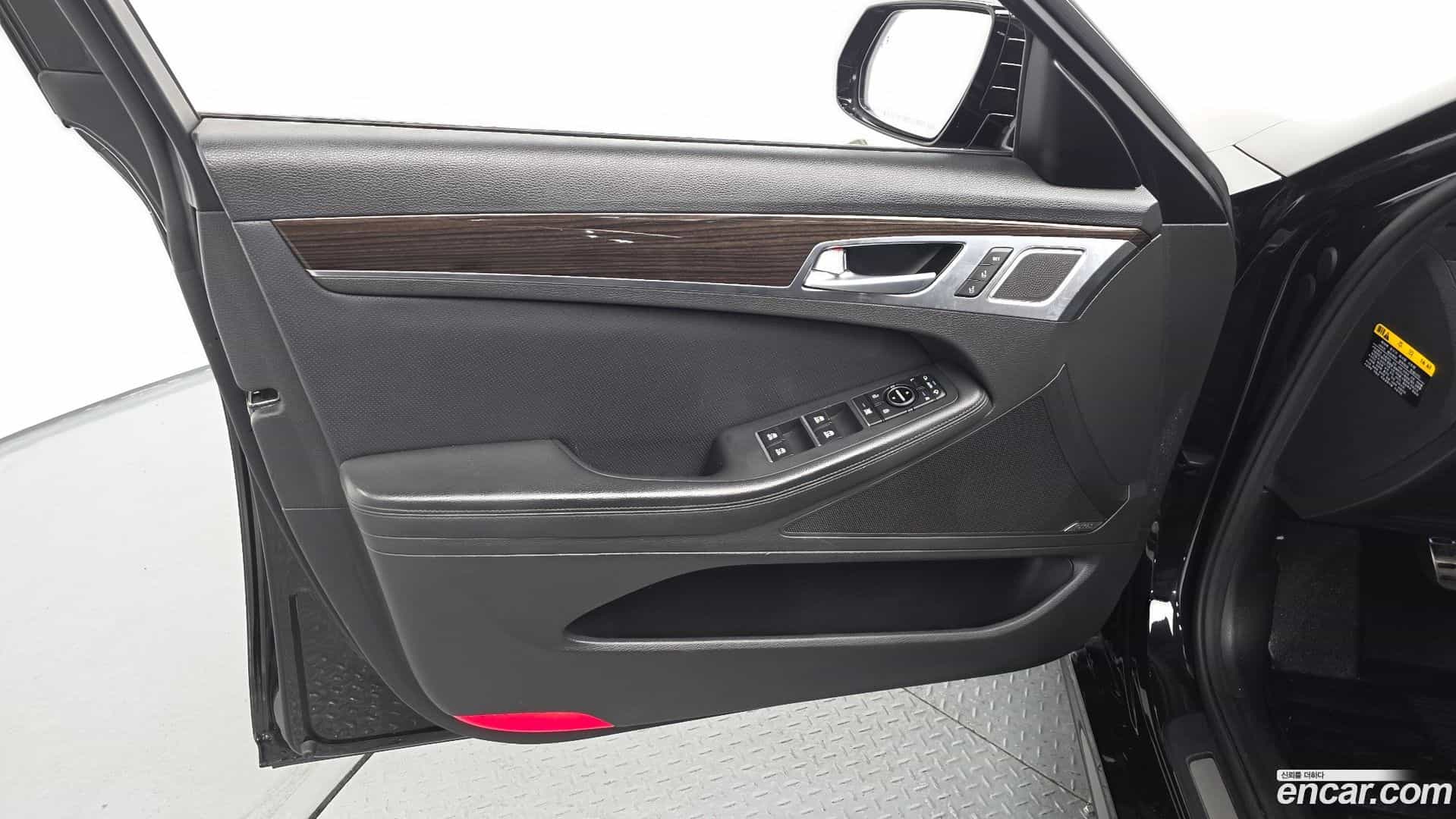 G80 Genesis 2018.9-INNER-034