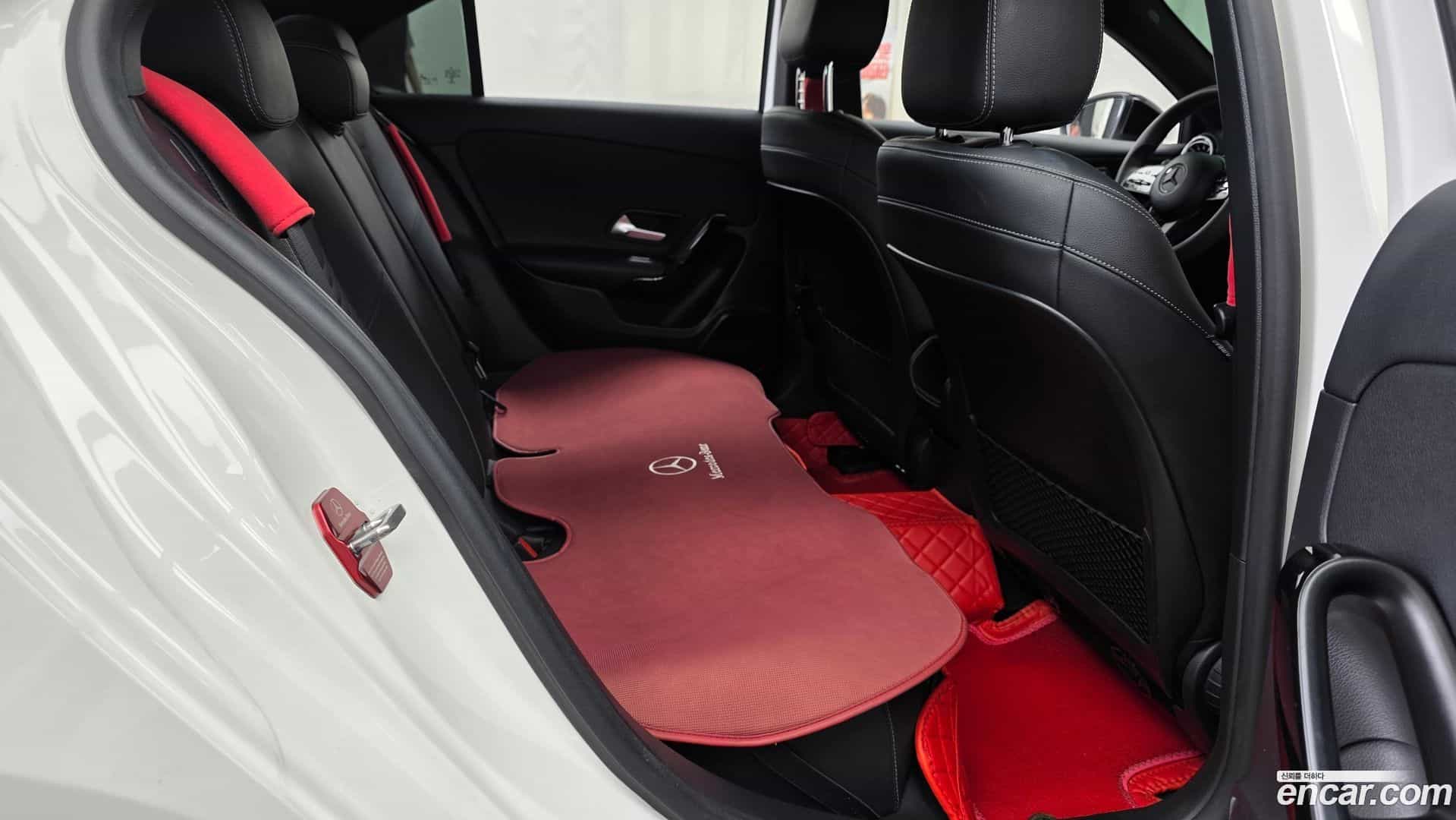 A-Class Mercedes-Benz 2020.4-OPTION-015