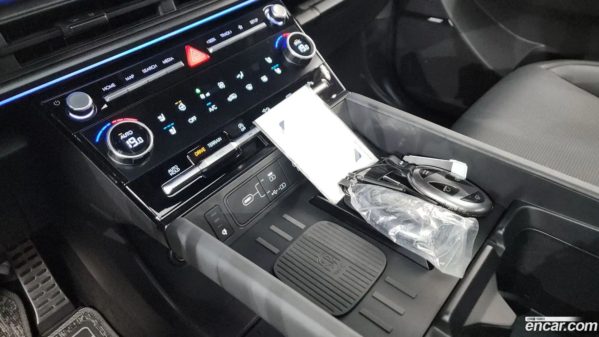 Santafe Hyundai 2025.3-OPTION-024