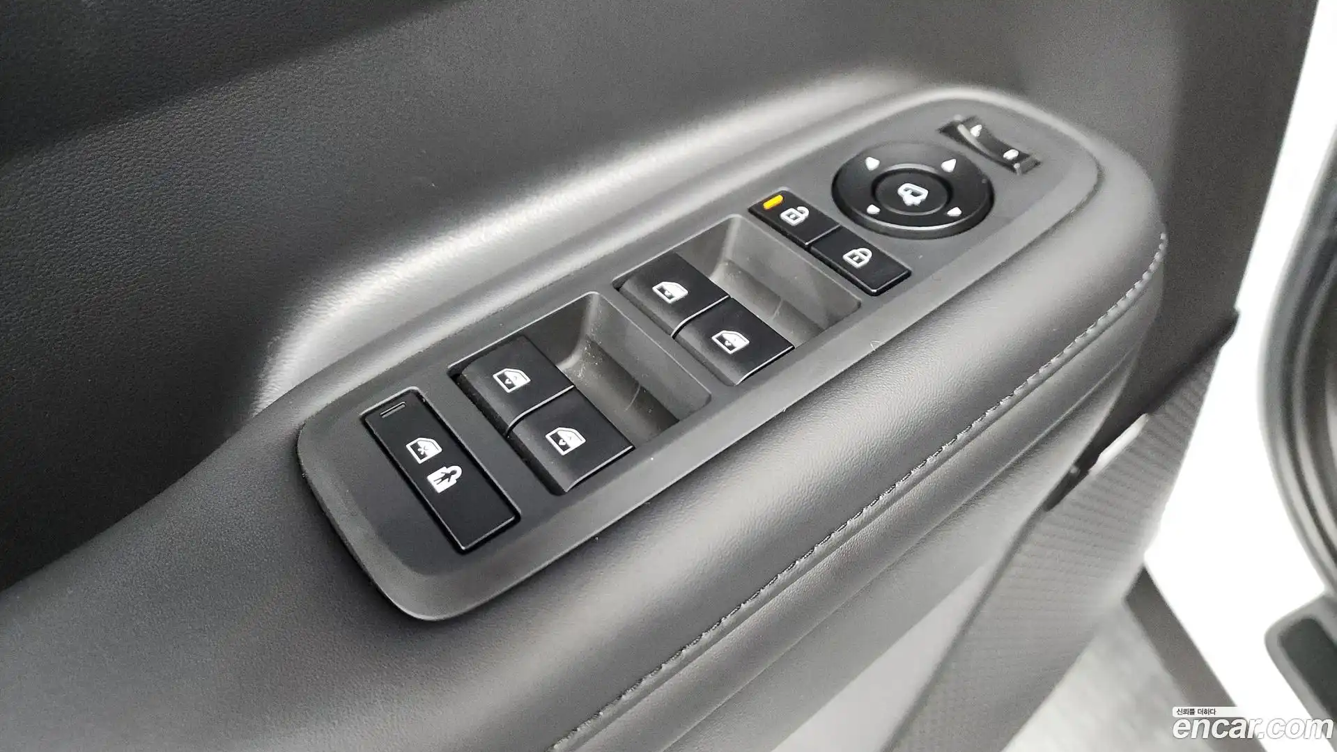 Santafe Hyundai 2025.3-OPTION-043