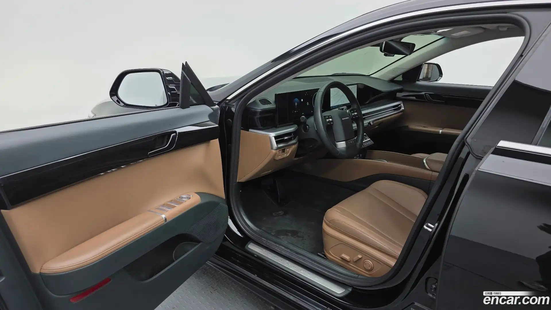 Grandeur Hyundai 2023.2-INNER-010