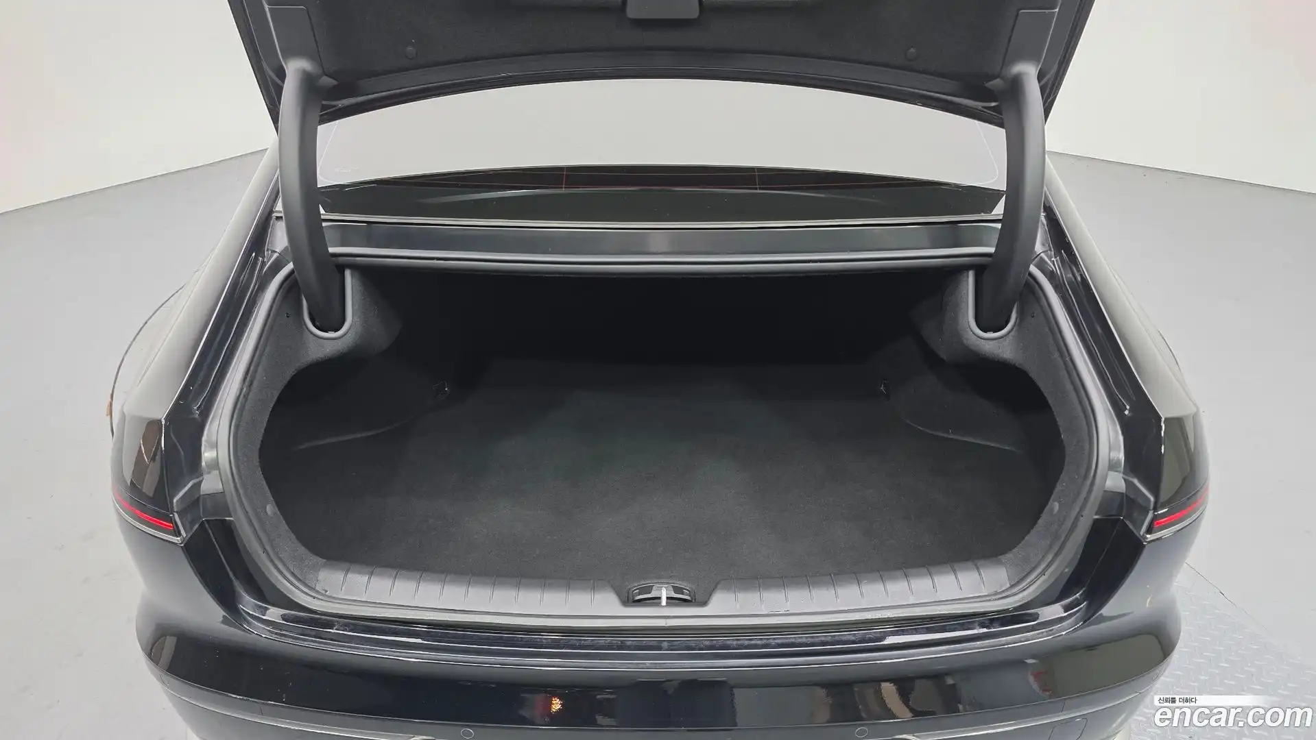 Grandeur Hyundai 2023.2-OPTION-024