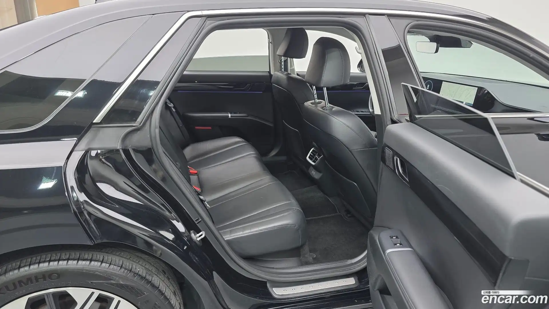 Grandeur Hyundai 2023.1-OPTION-015