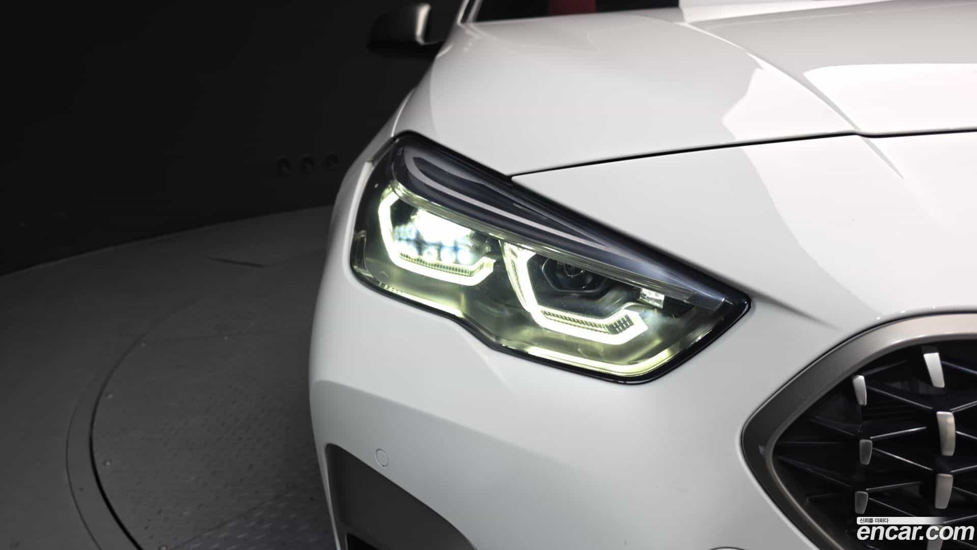 2-Series BMW 2022.1-OUTER-032
