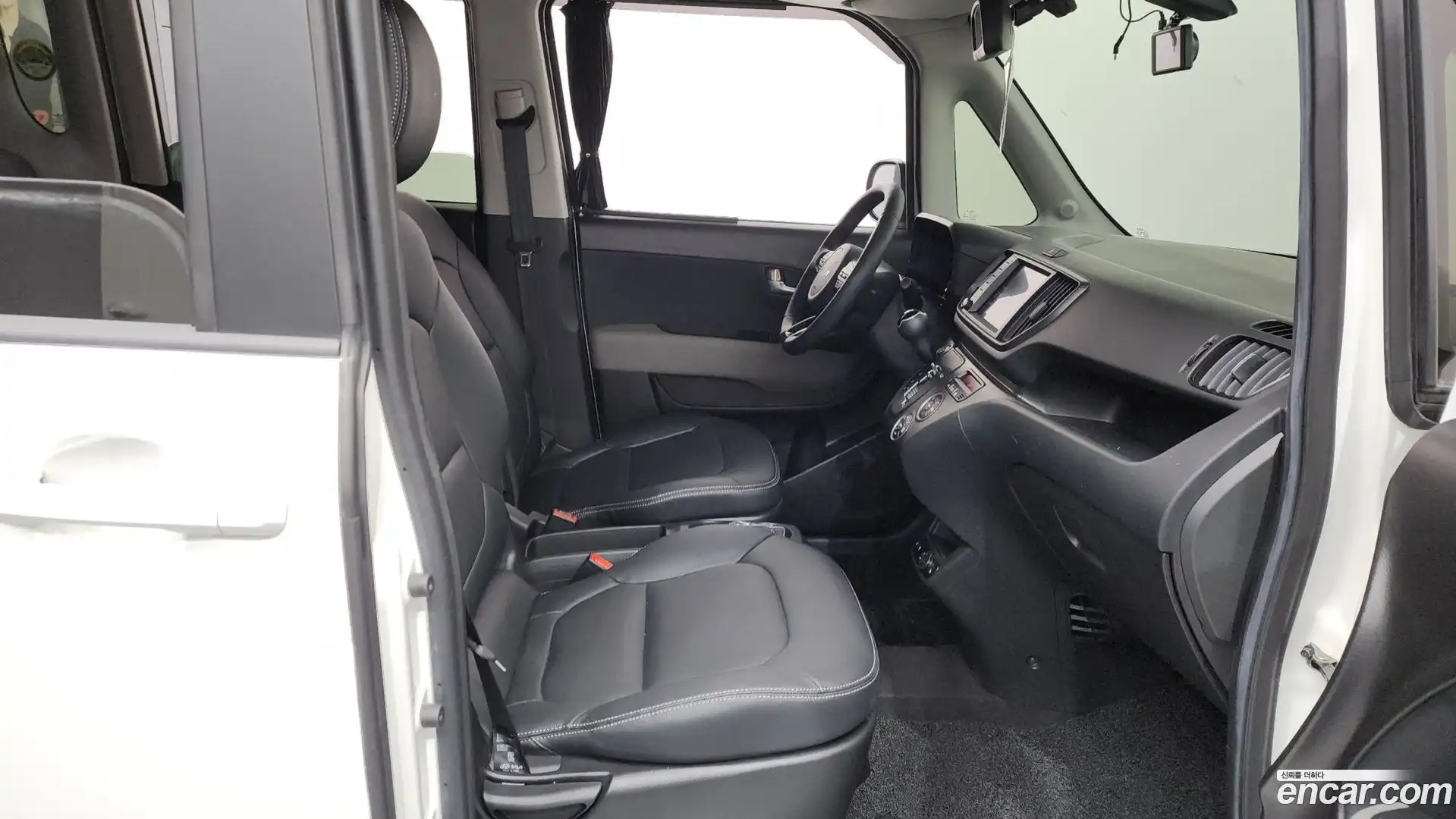 RAY Kia 2023.1-INNER-036