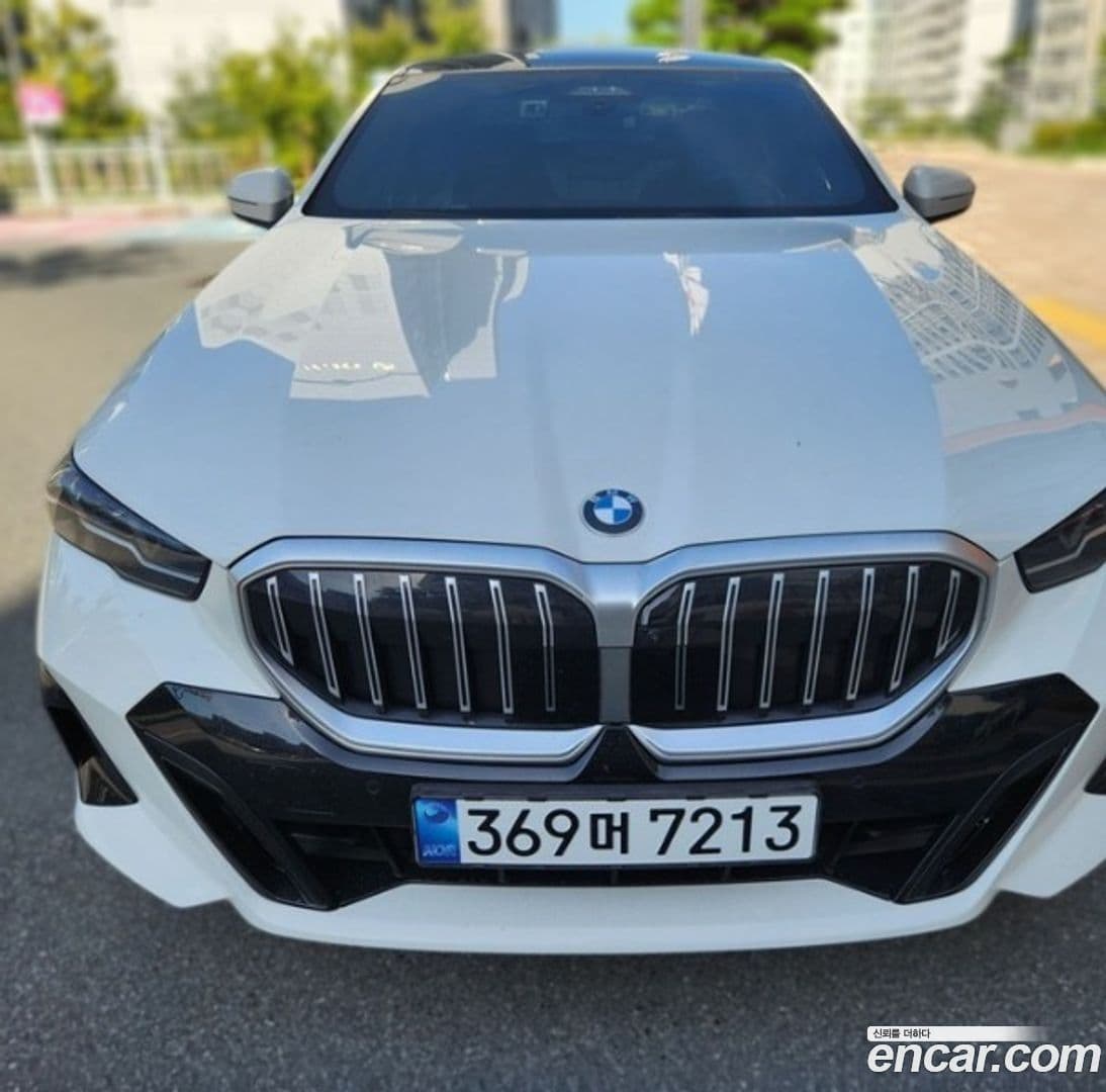 Main__Slider__Photo:5-Series BMW 2024.3-0
