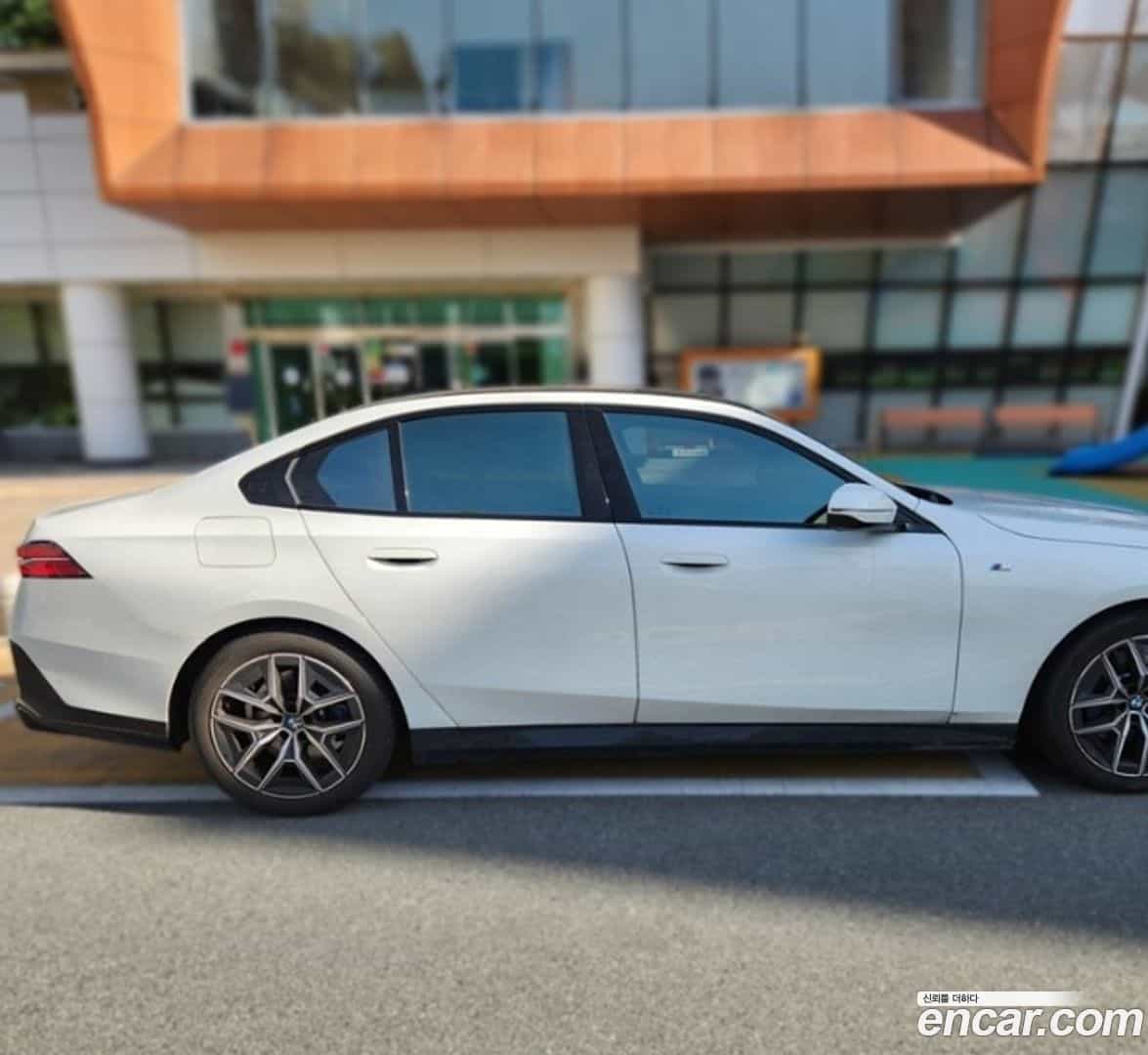5-Series BMW 2024.3-OUTER-004