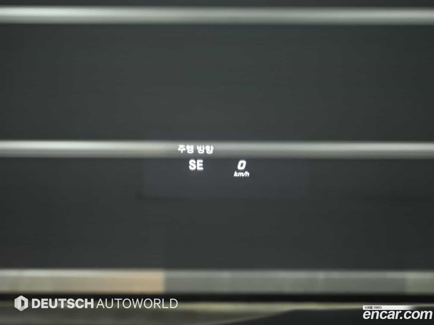 GLC-Class Mercedes-Benz 2019.10-OPTION-022