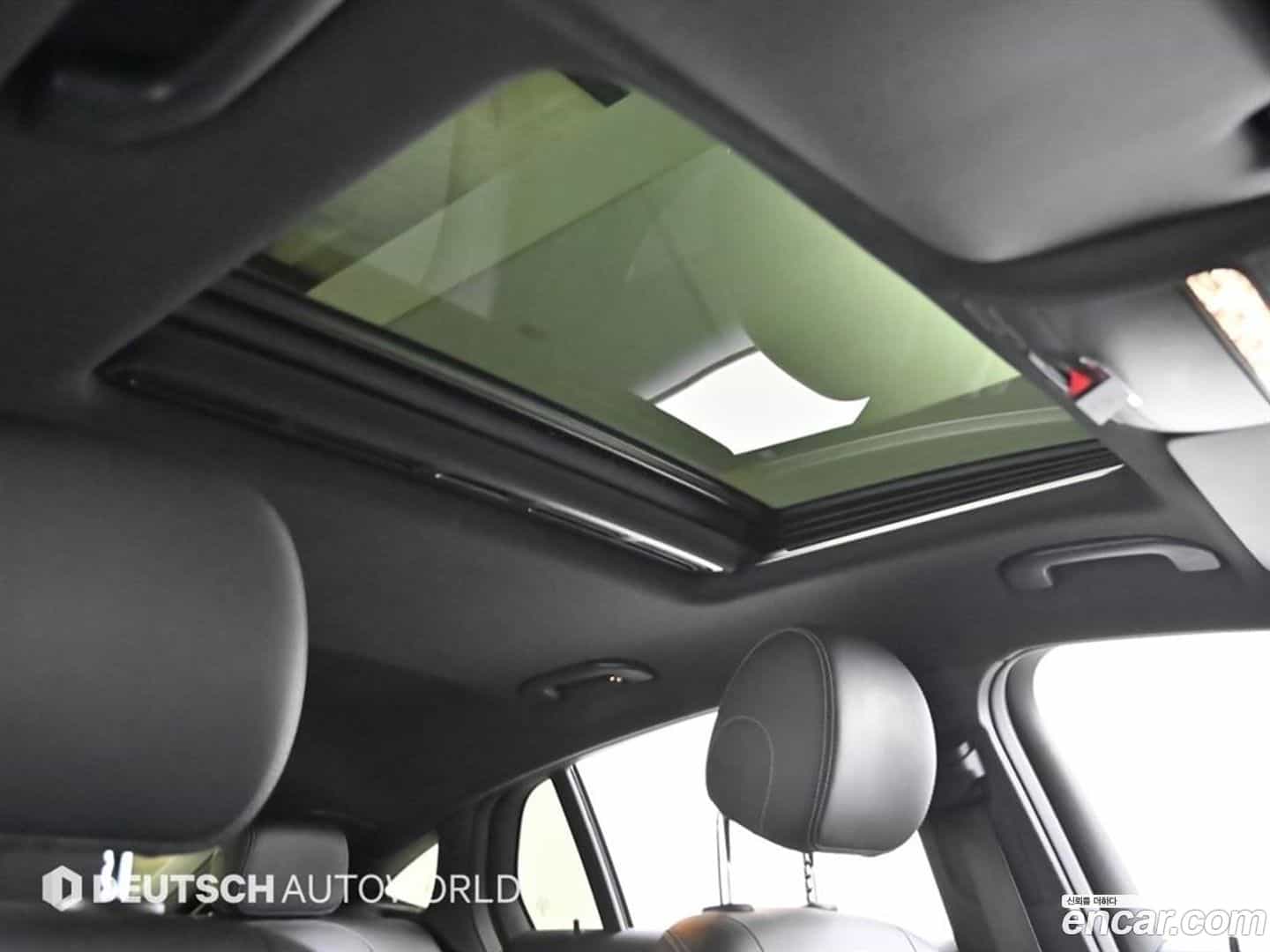 GLC-Class Mercedes-Benz 2019.10-OPTION-023