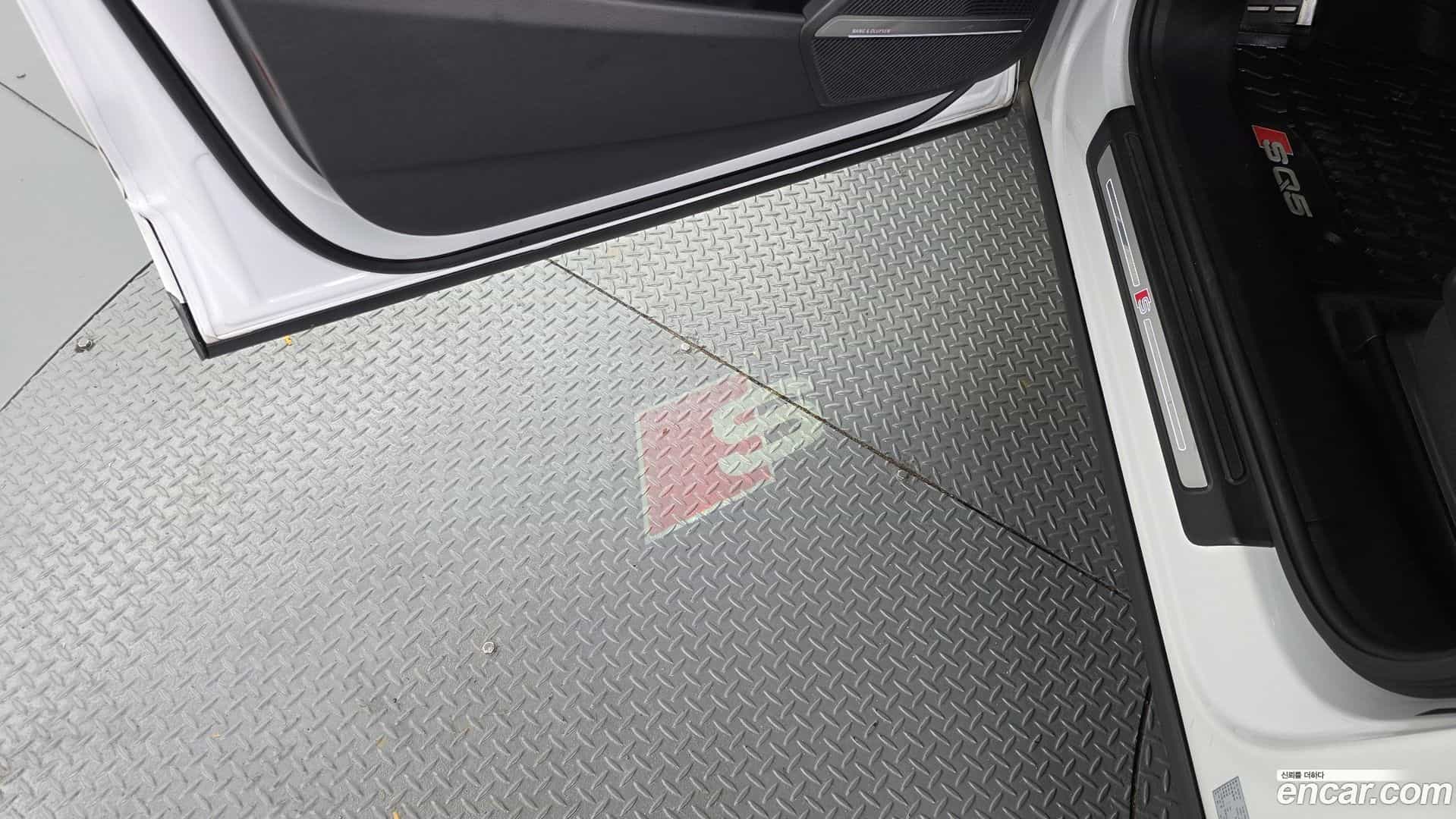 SQ5 Audi 2022.5-OPTION-043