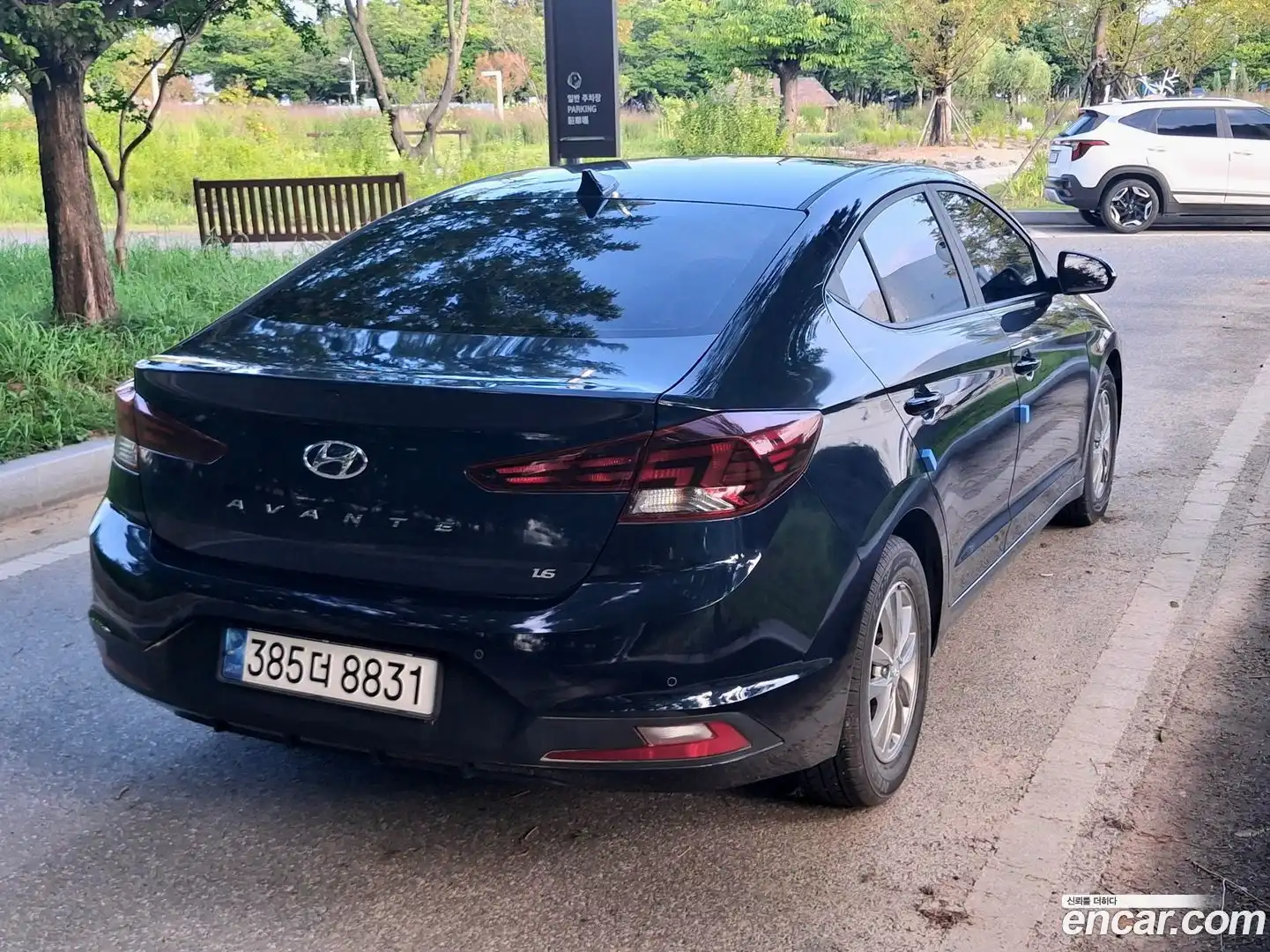AVANTE Hyundai 2019.2-OUTER-004