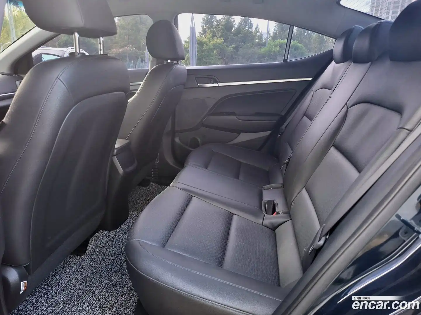 AVANTE Hyundai 2019.2-INNER-010