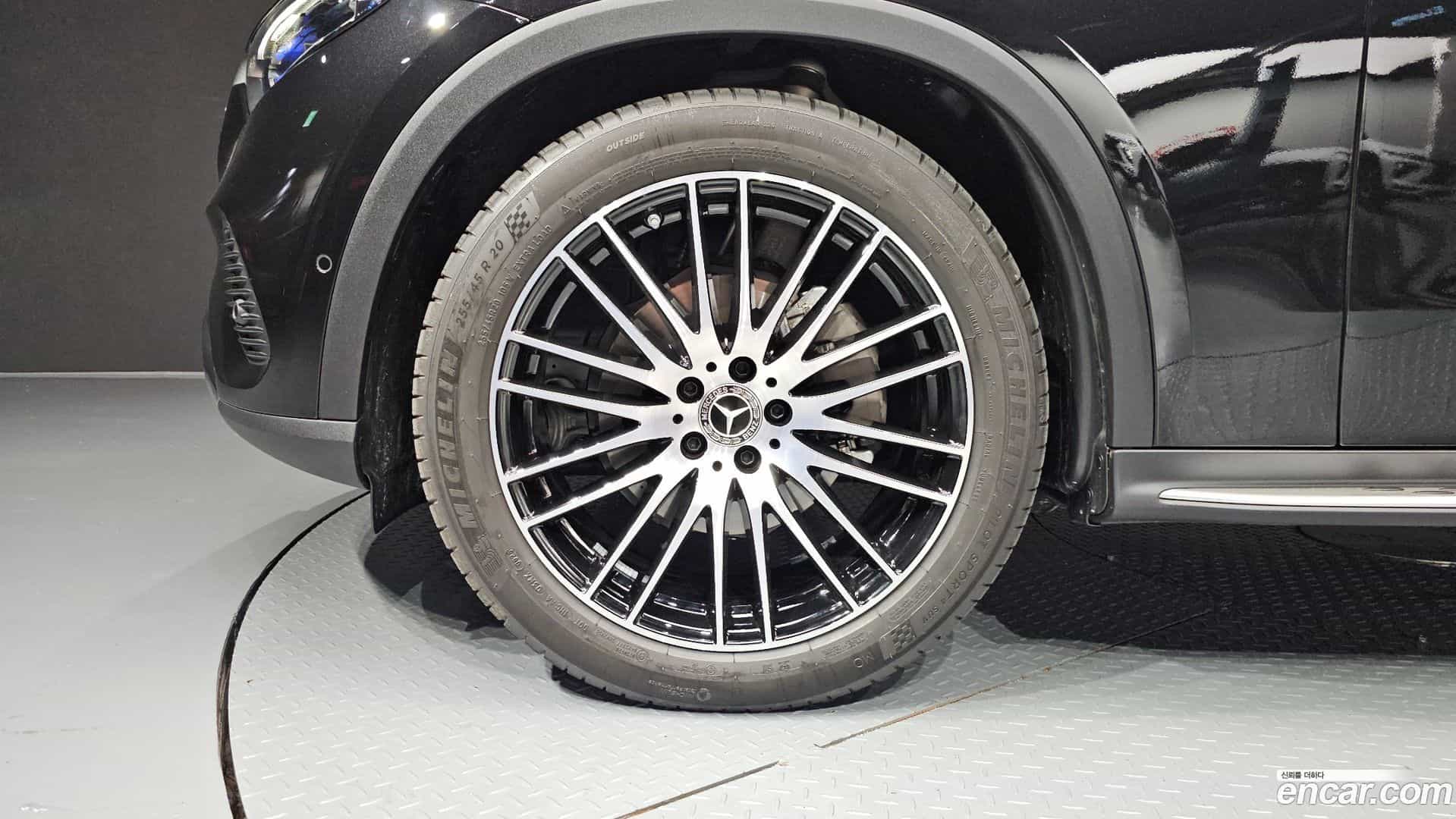 GLC-Class Mercedes-Benz 2025.7-OUTER-005