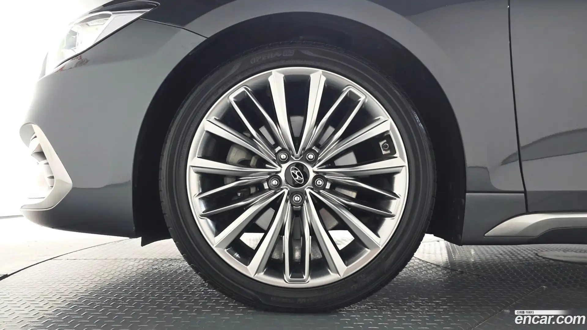 Grandeur Hyundai 2019.2-OUTER-005