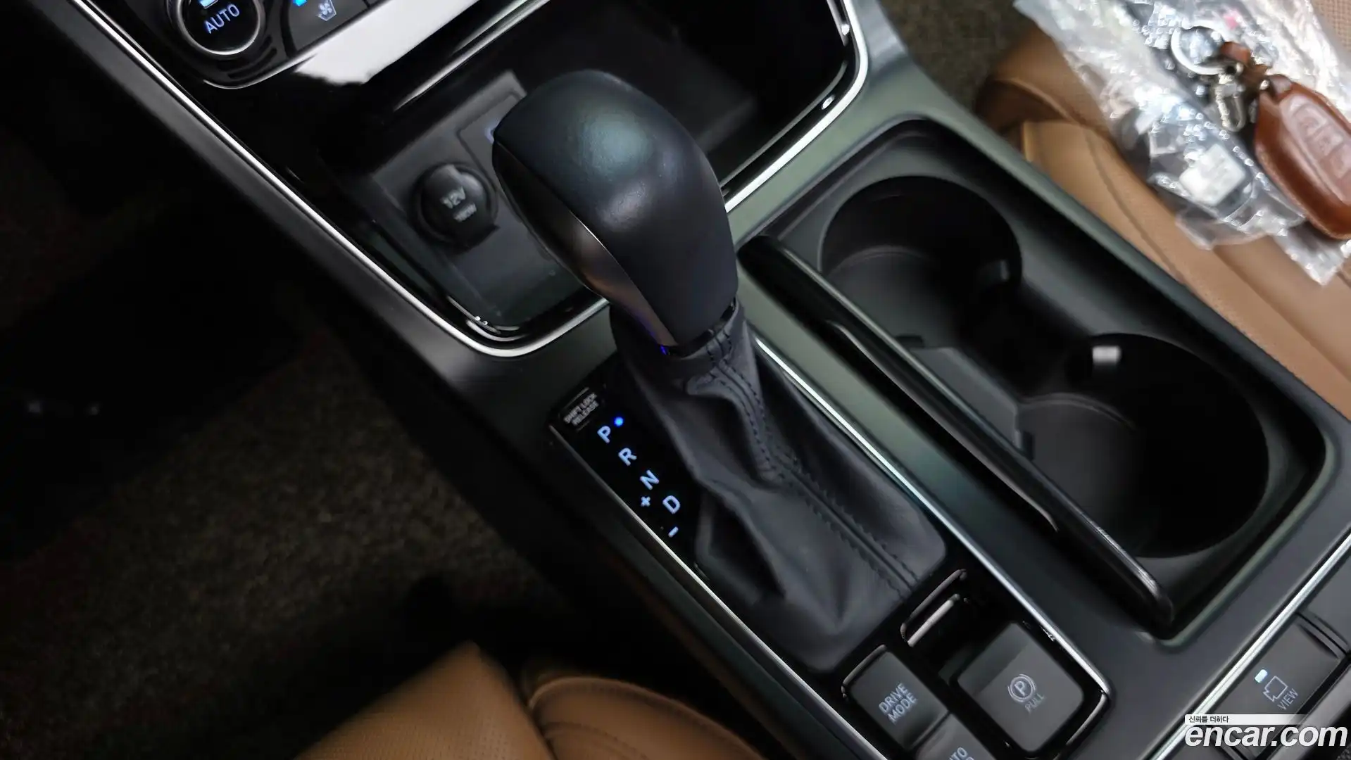 Grandeur Hyundai 2019.2-INNER-009