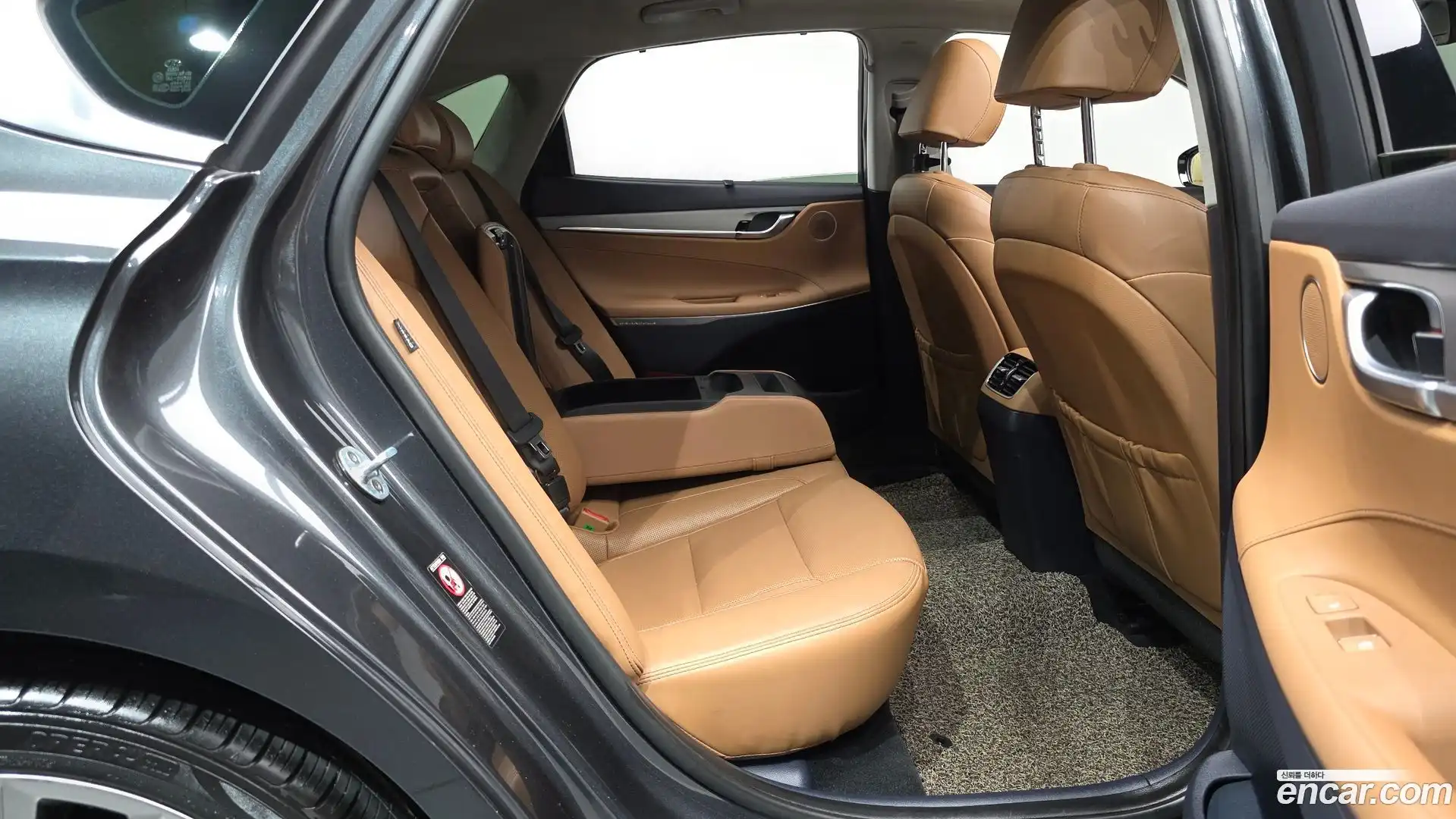 Grandeur Hyundai 2019.2-OPTION-015