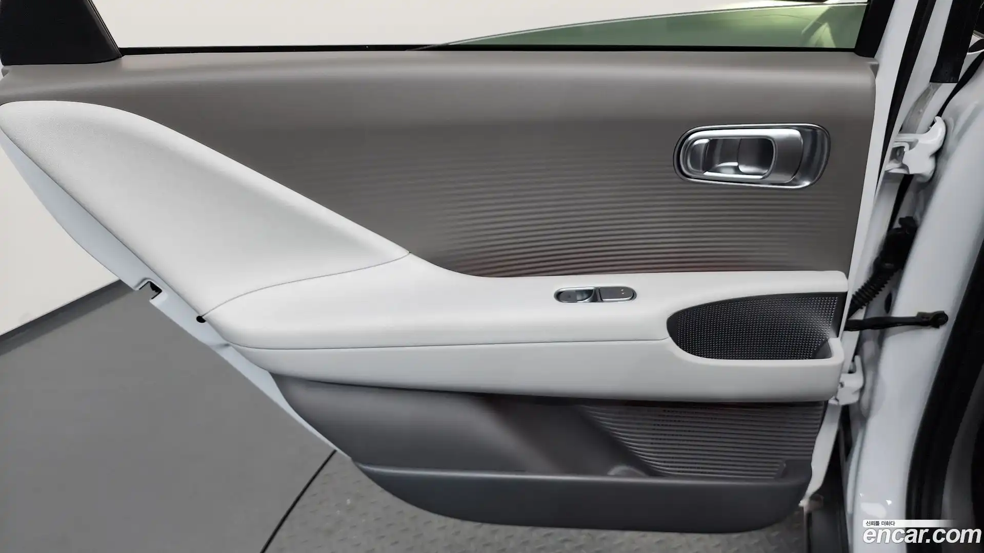 Ioniq6 Hyundai 2022.9-INNER-035