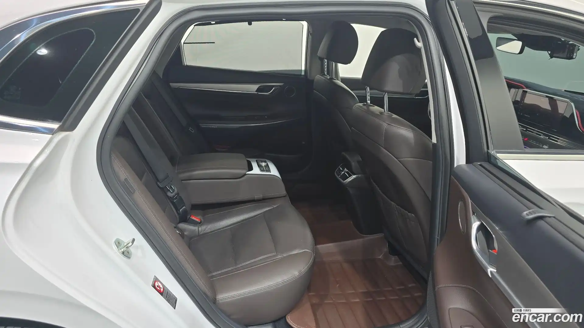 Grandeur Hyundai 2021.3-OPTION-015