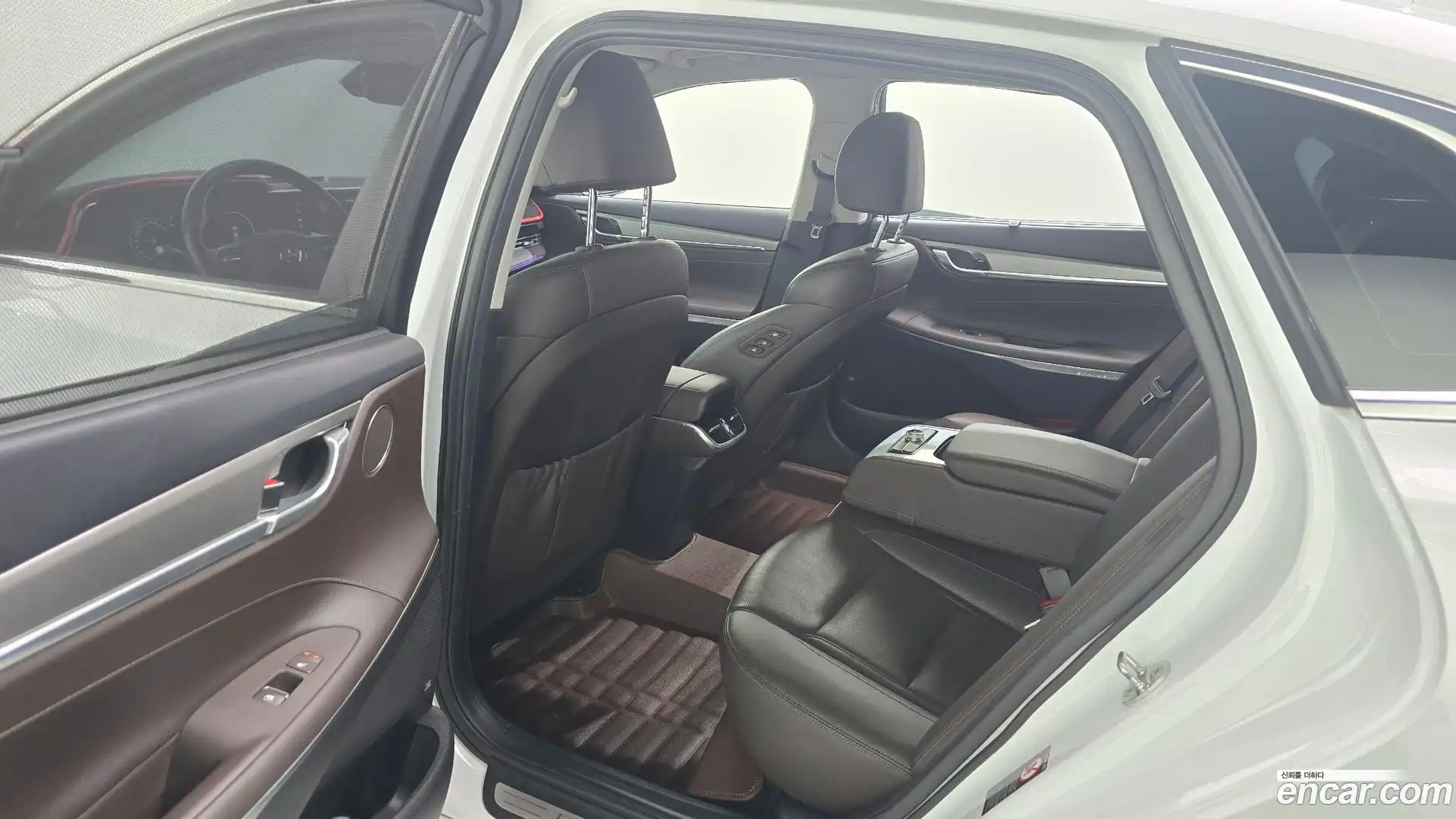 Grandeur Hyundai 2021.3-OPTION-016