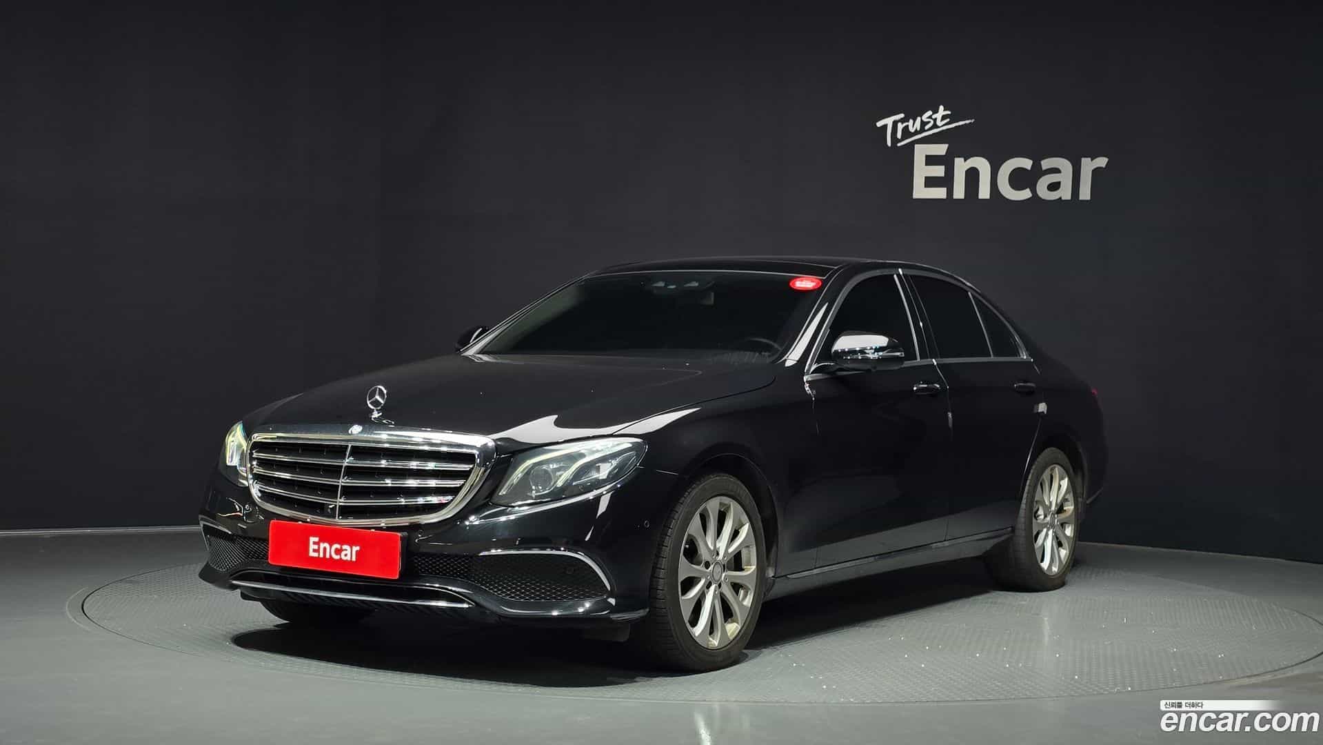 E-Class Mercedes-Benz 2017.0-OUTER-001