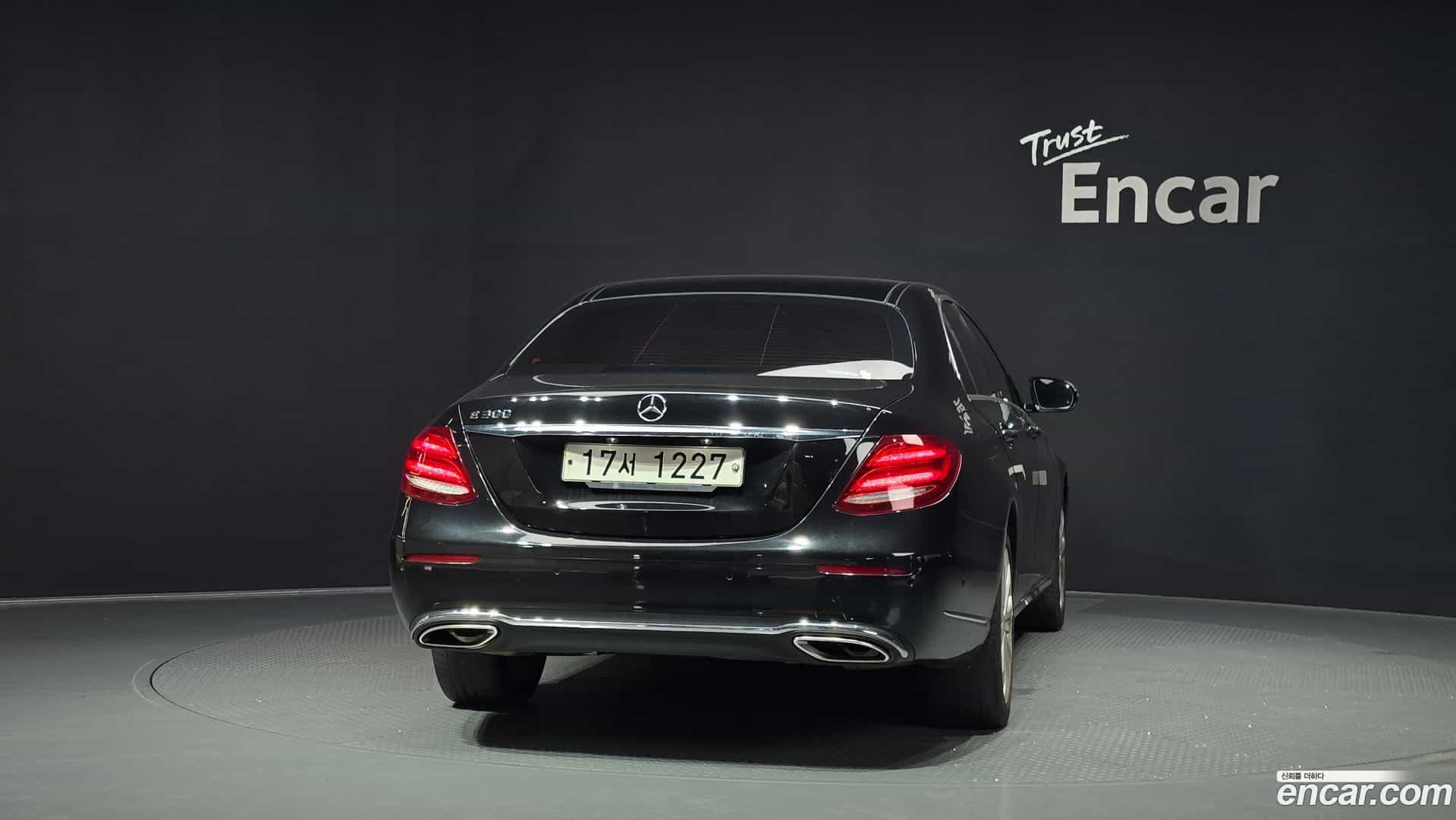 E-Class Mercedes-Benz 2017.0-OUTER-004