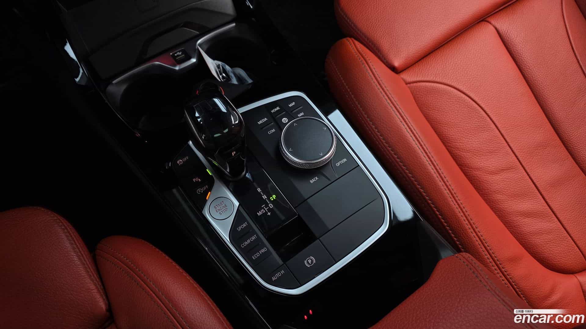 1-Series BMW 2021.6-INNER-009