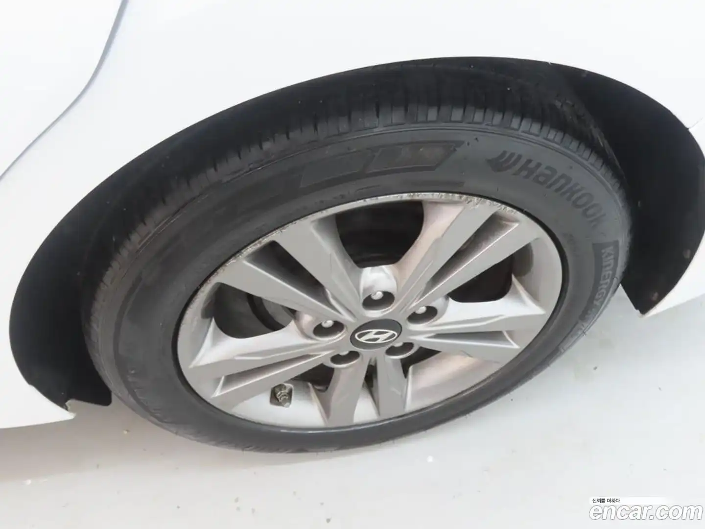 AVANTE Hyundai 2017.3-OPTION-023
