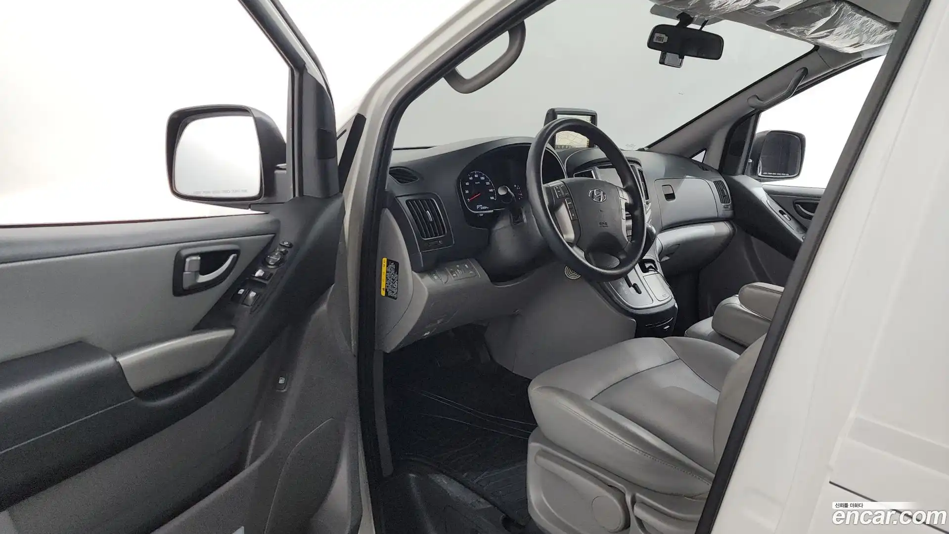 Starex Hyundai 2020.5-INNER-010
