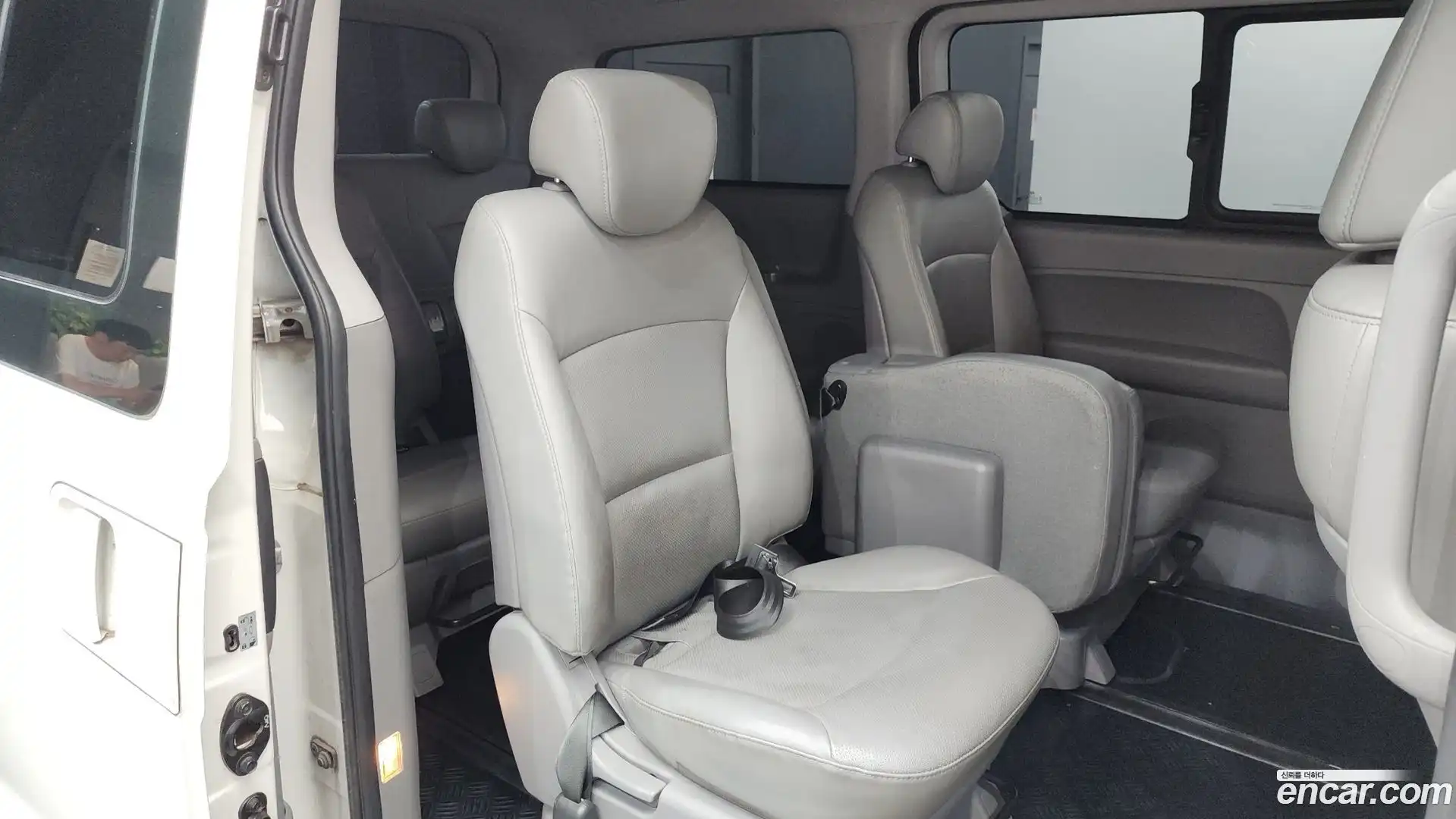 Starex Hyundai 2020.5-OPTION-015