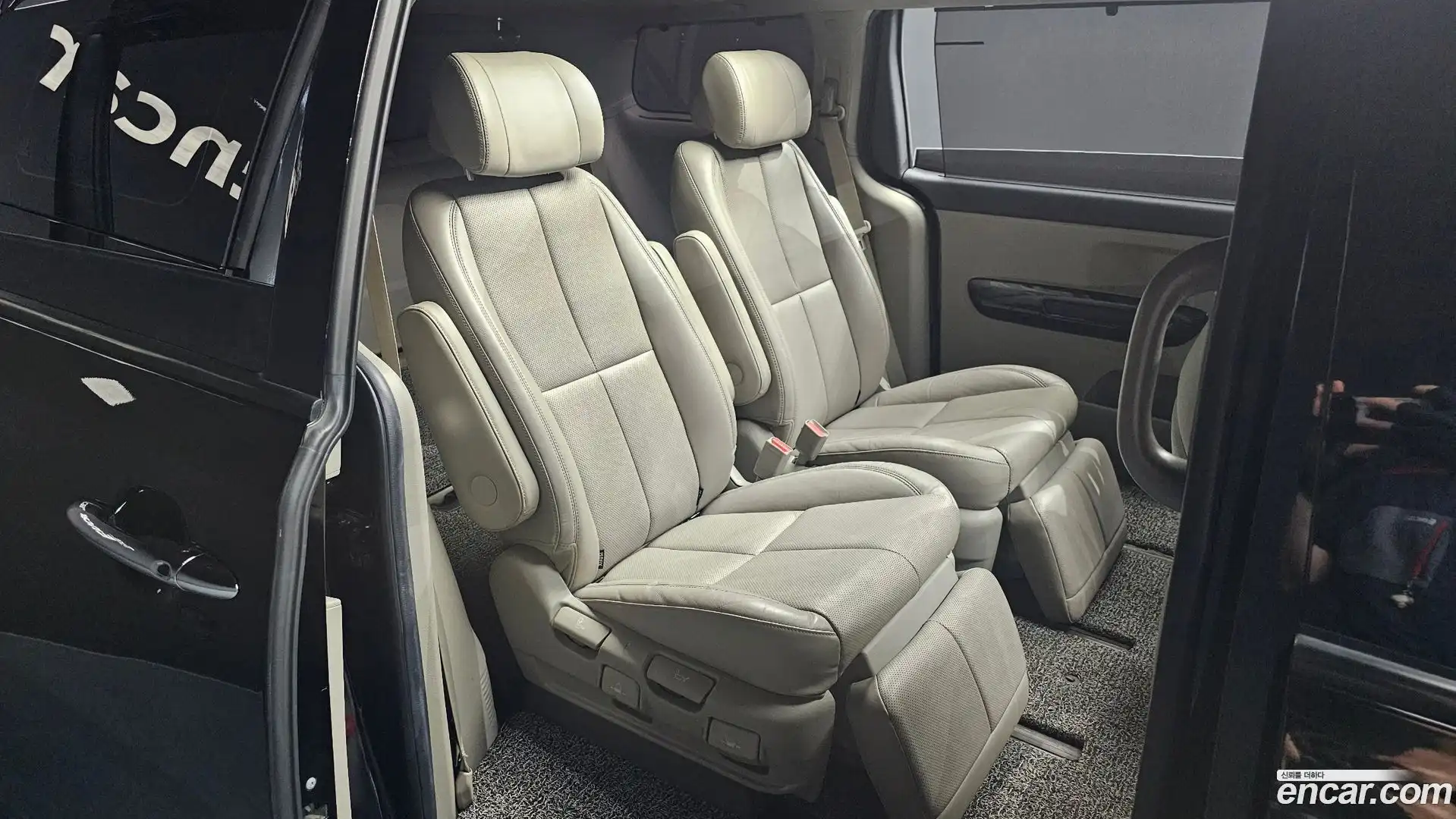 Canival Kia 2019.6-OPTION-016