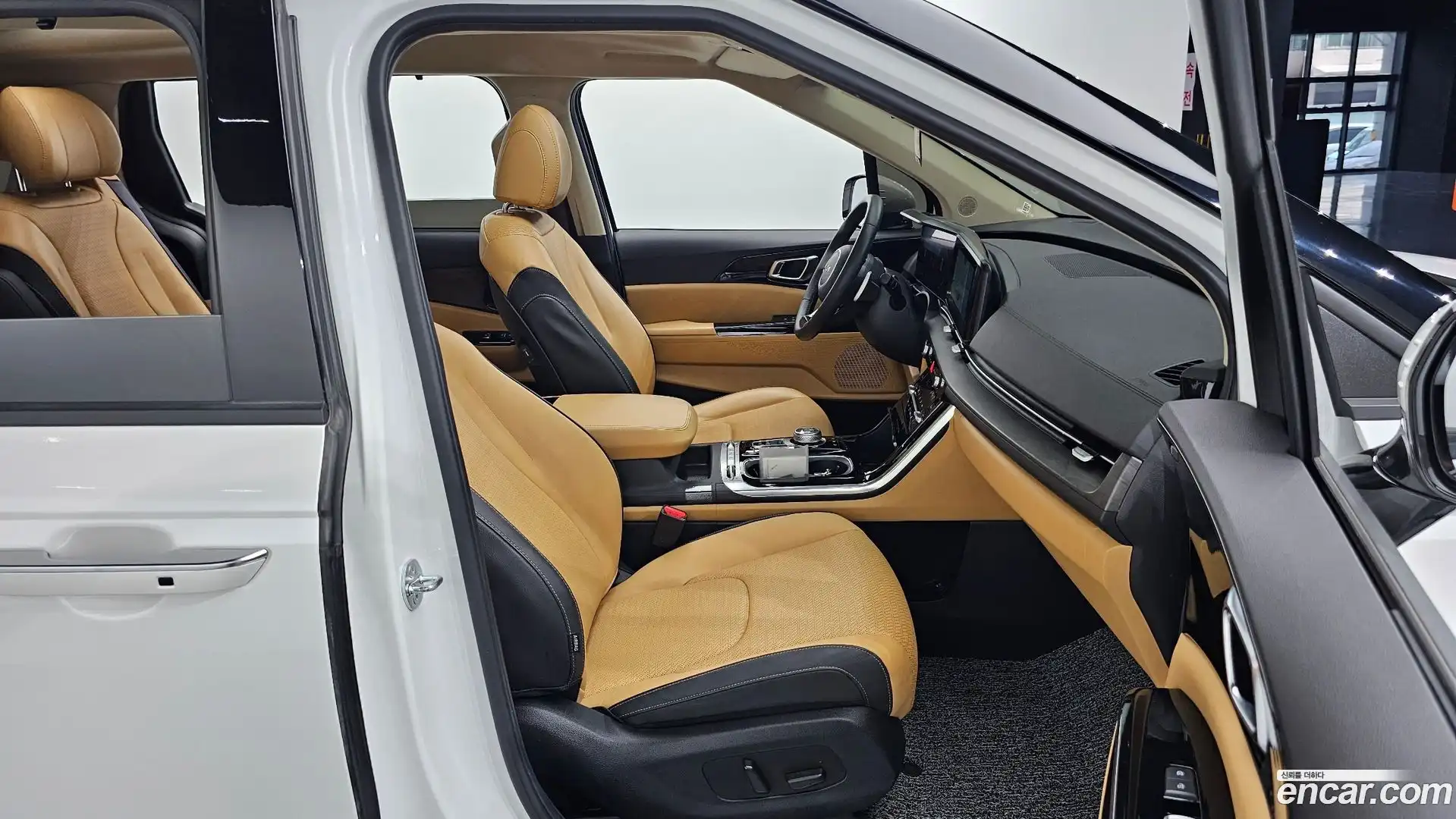 Canival Kia 2023.8-OPTION-015
