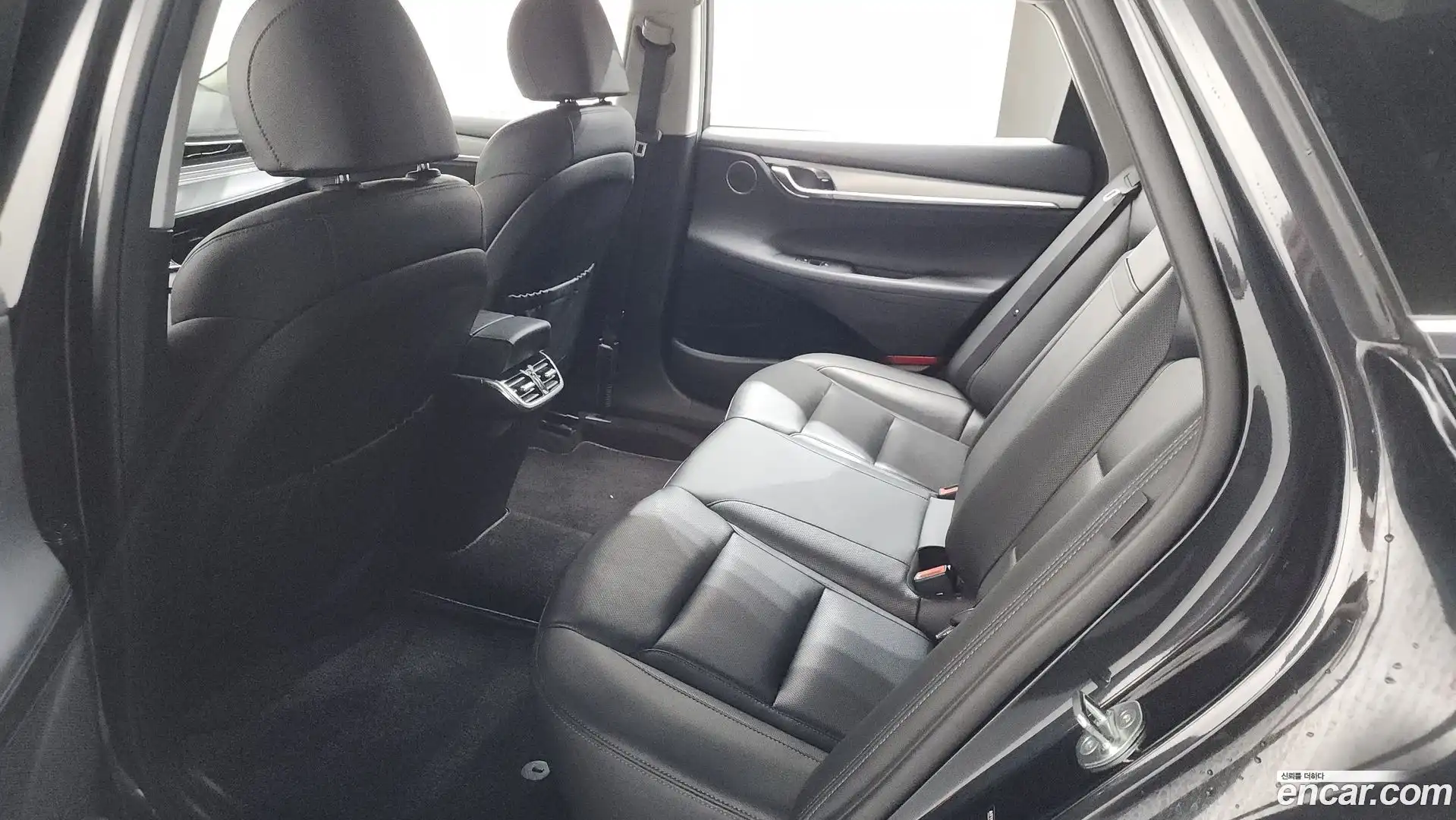 Grandeur Hyundai 2021.8-OPTION-024
