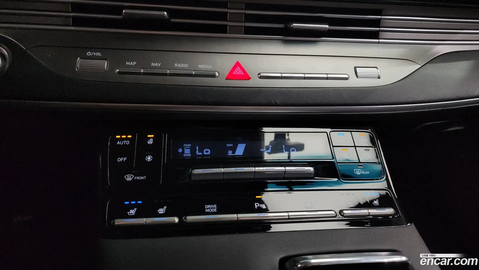 Grandeur Hyundai 2021.8-OPTION-044
