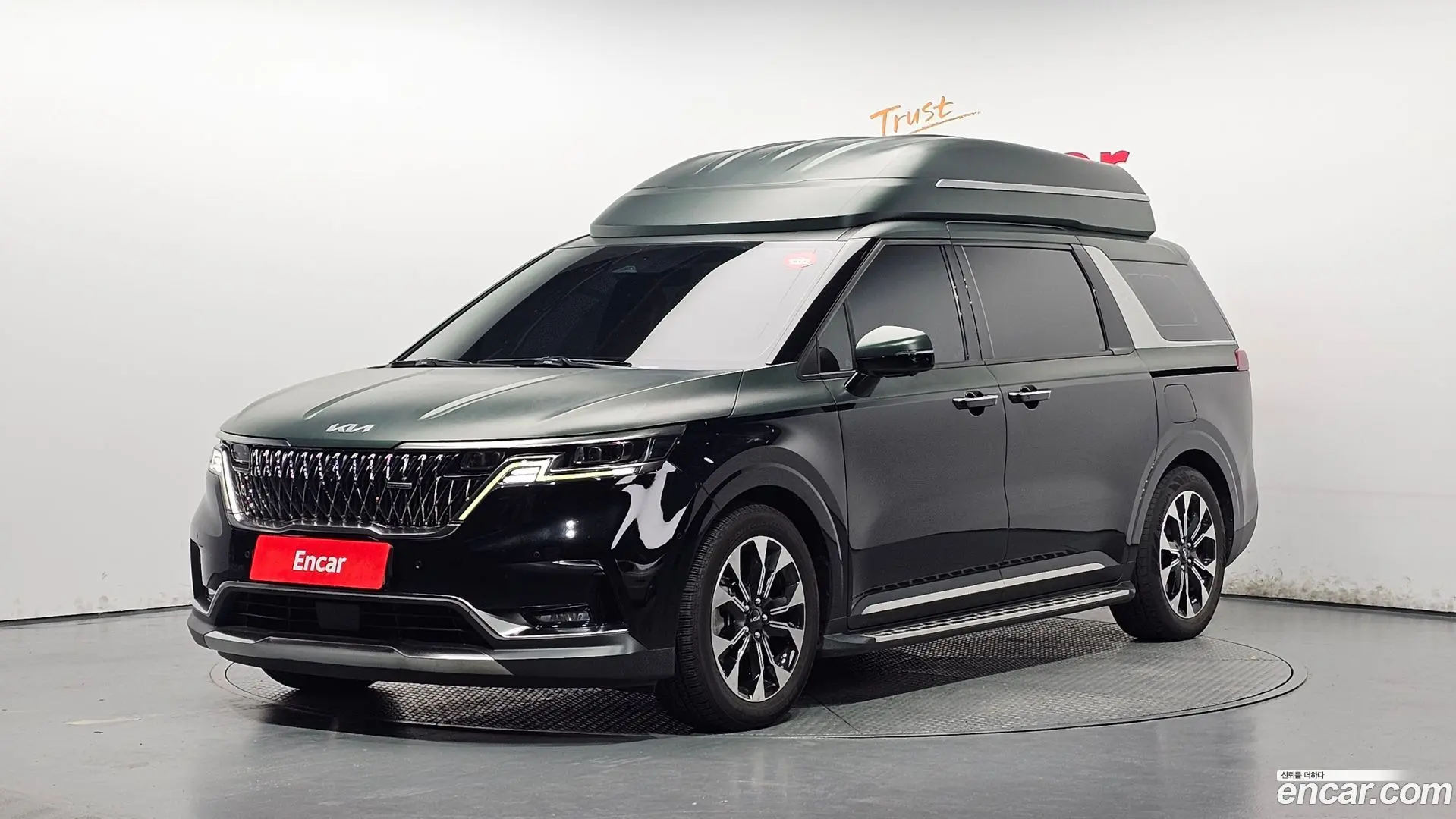 Main__Slider__Photo:Canival Kia 2023.0-0