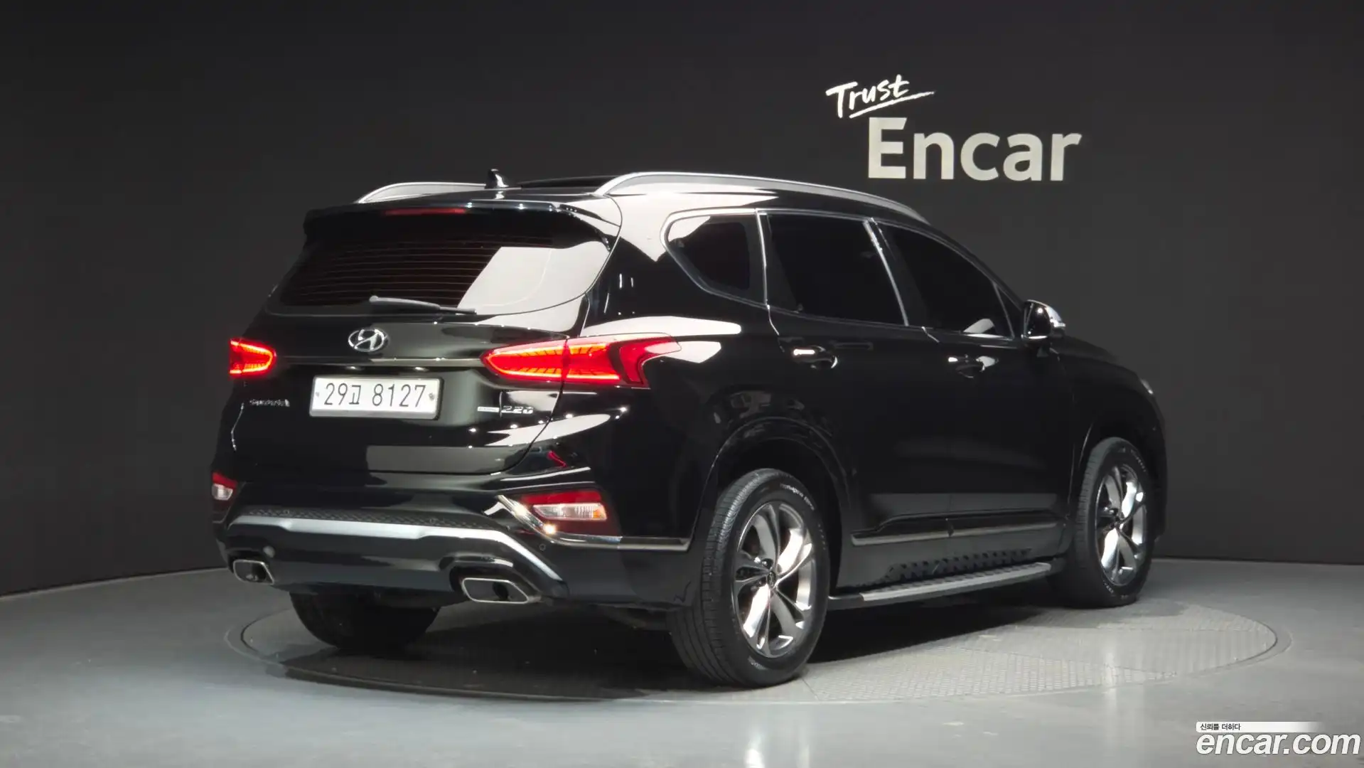 Santafe Hyundai 2018.8-OUTER-002