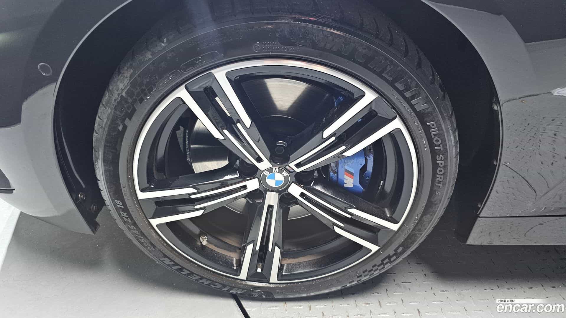 3-Series BMW 2023.8-OUTER-005