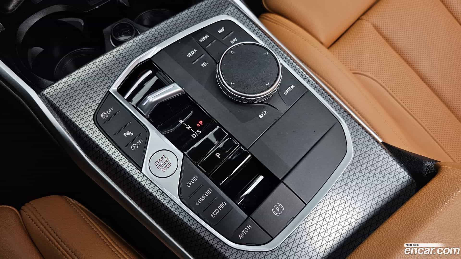 3-Series BMW 2023.8-INNER-009