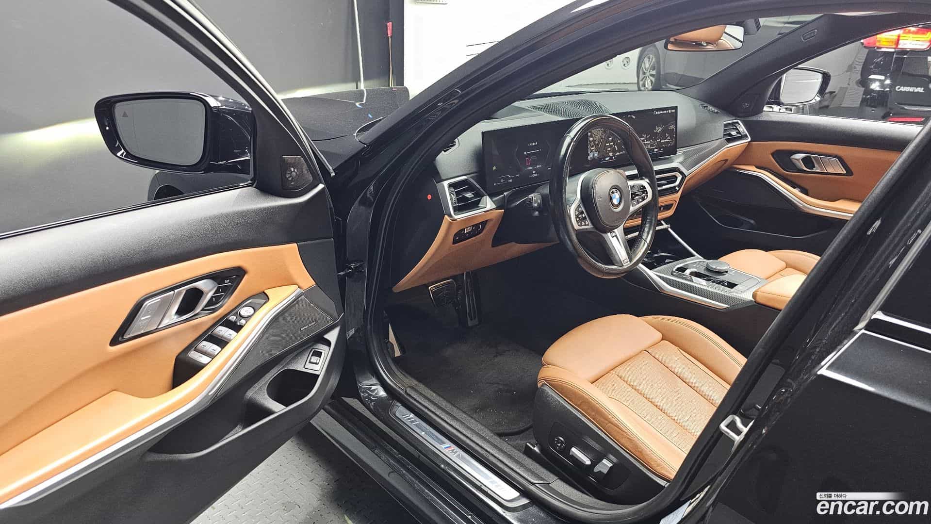 3-Series BMW 2023.8-INNER-010
