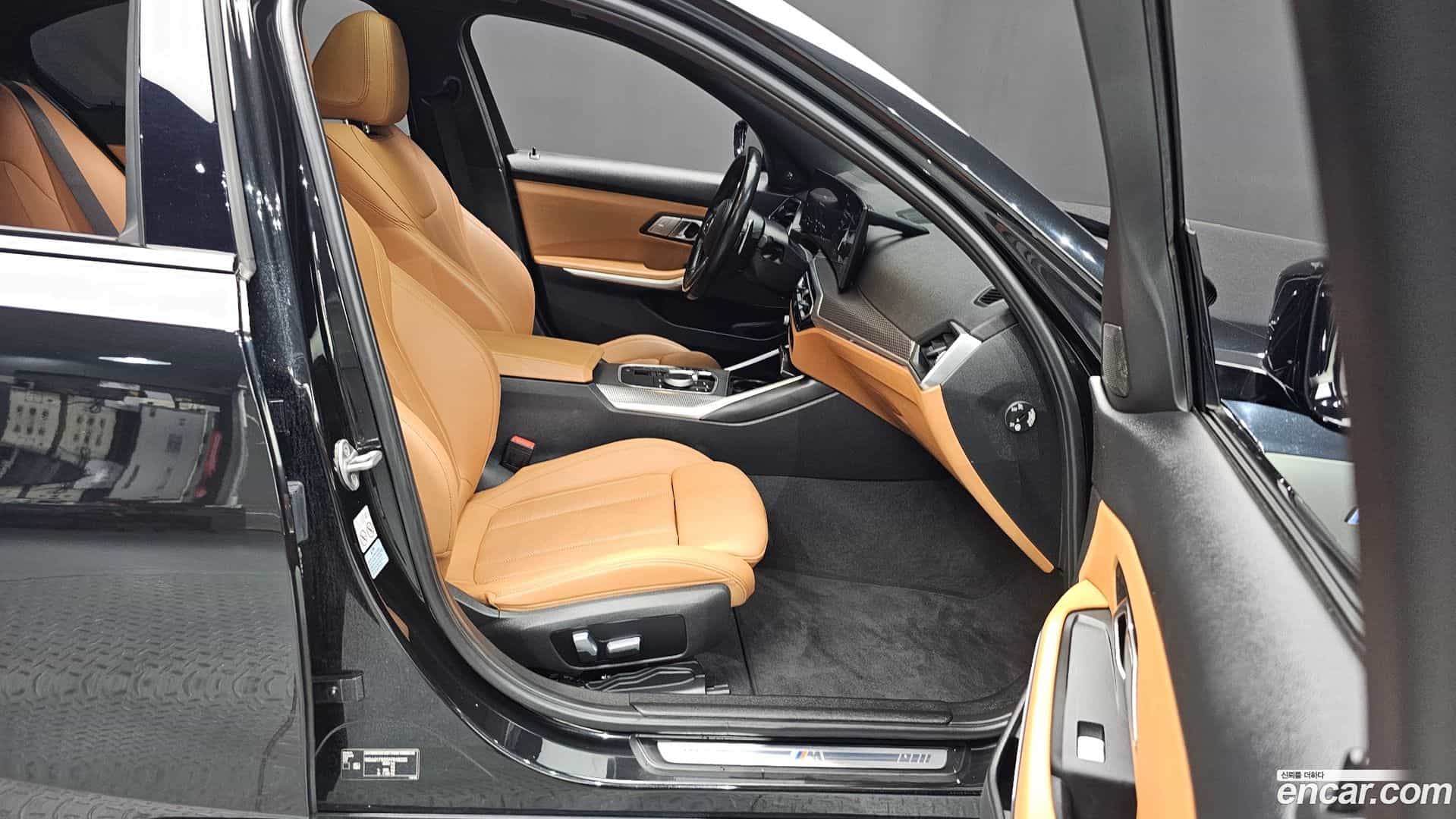 3-Series BMW 2023.8-INNER-036