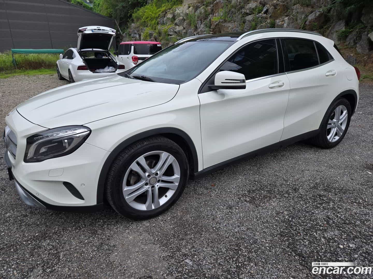 GLA-Class Mercedes-Benz 2016.2-OUTER-003