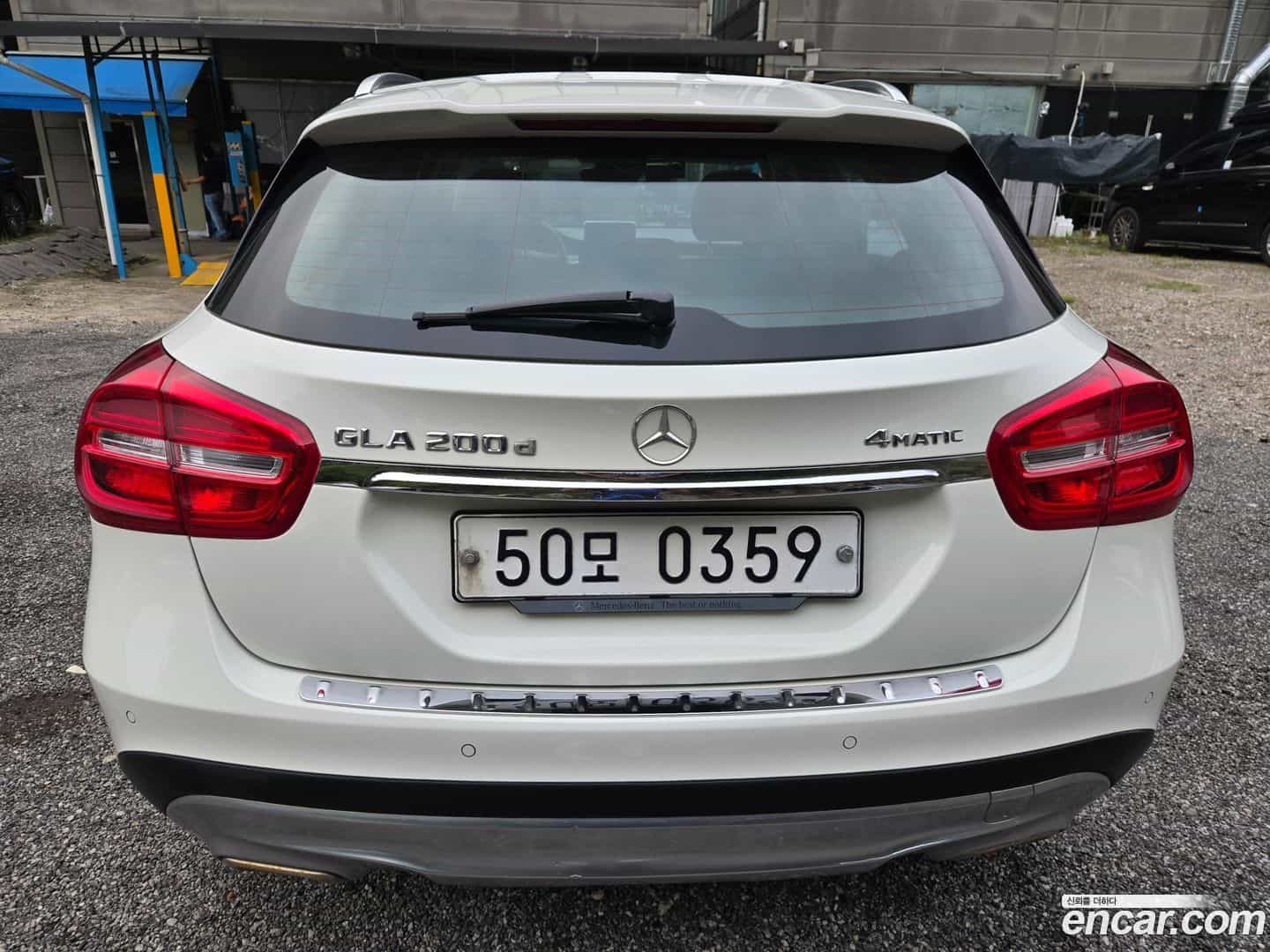 GLA-Class Mercedes-Benz 2016.2-OUTER-004
