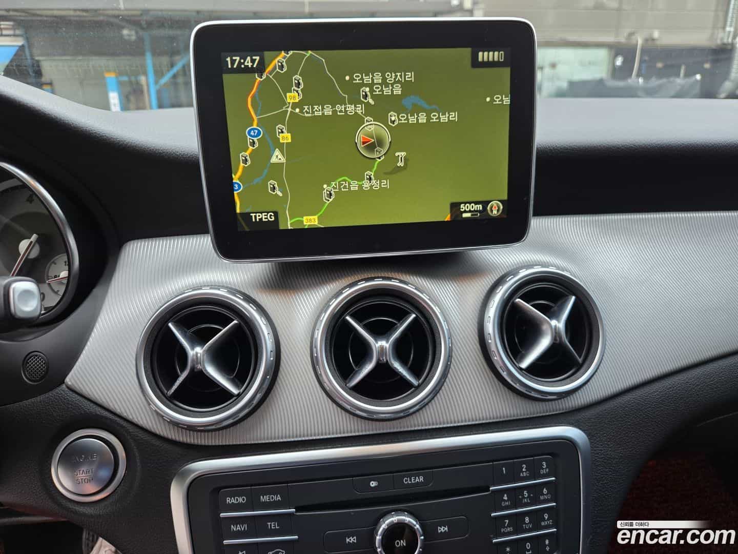 GLA-Class Mercedes-Benz 2016.2-OPTION-018
