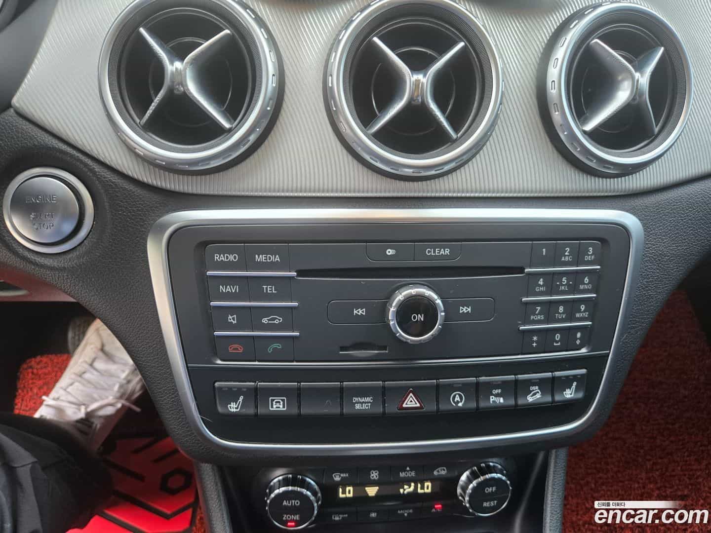 GLA-Class Mercedes-Benz 2016.2-OPTION-020