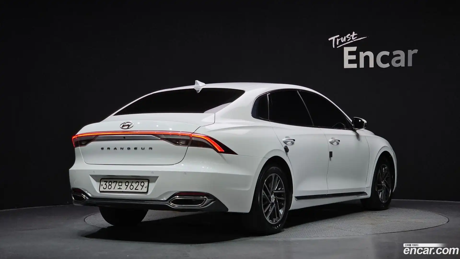 Grandeur Hyundai 2022.9-OUTER-002
