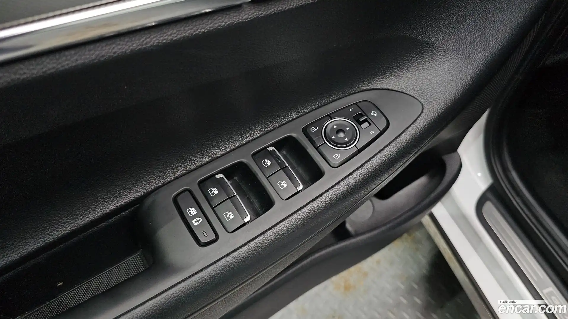Grandeur Hyundai 2022.9-OPTION-021