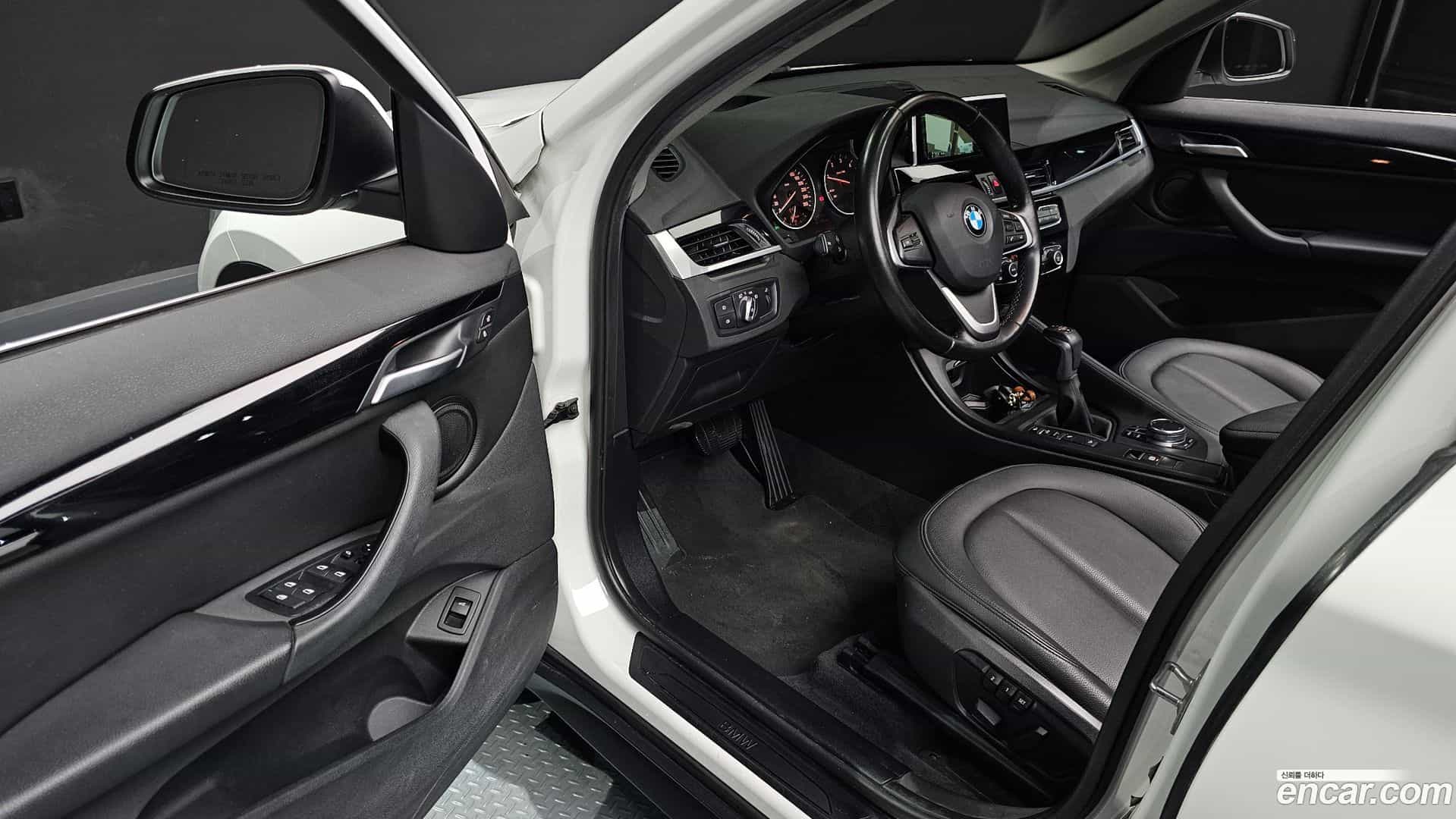 X1 BMW 2017.7-INNER-010