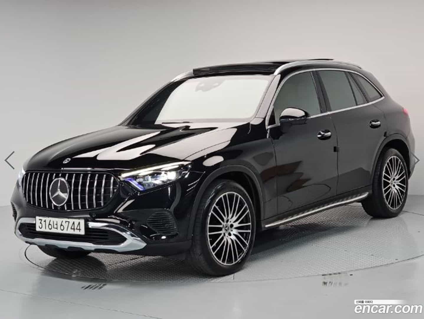 GLC-Class Mercedes-Benz 2023.6-OUTER-001