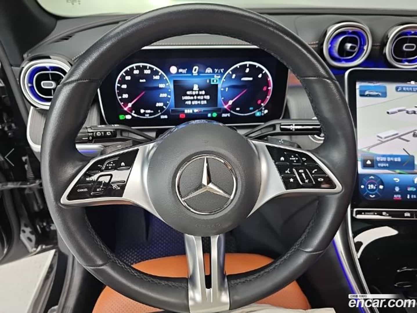 GLC-Class Mercedes-Benz 2023.6-INNER-009