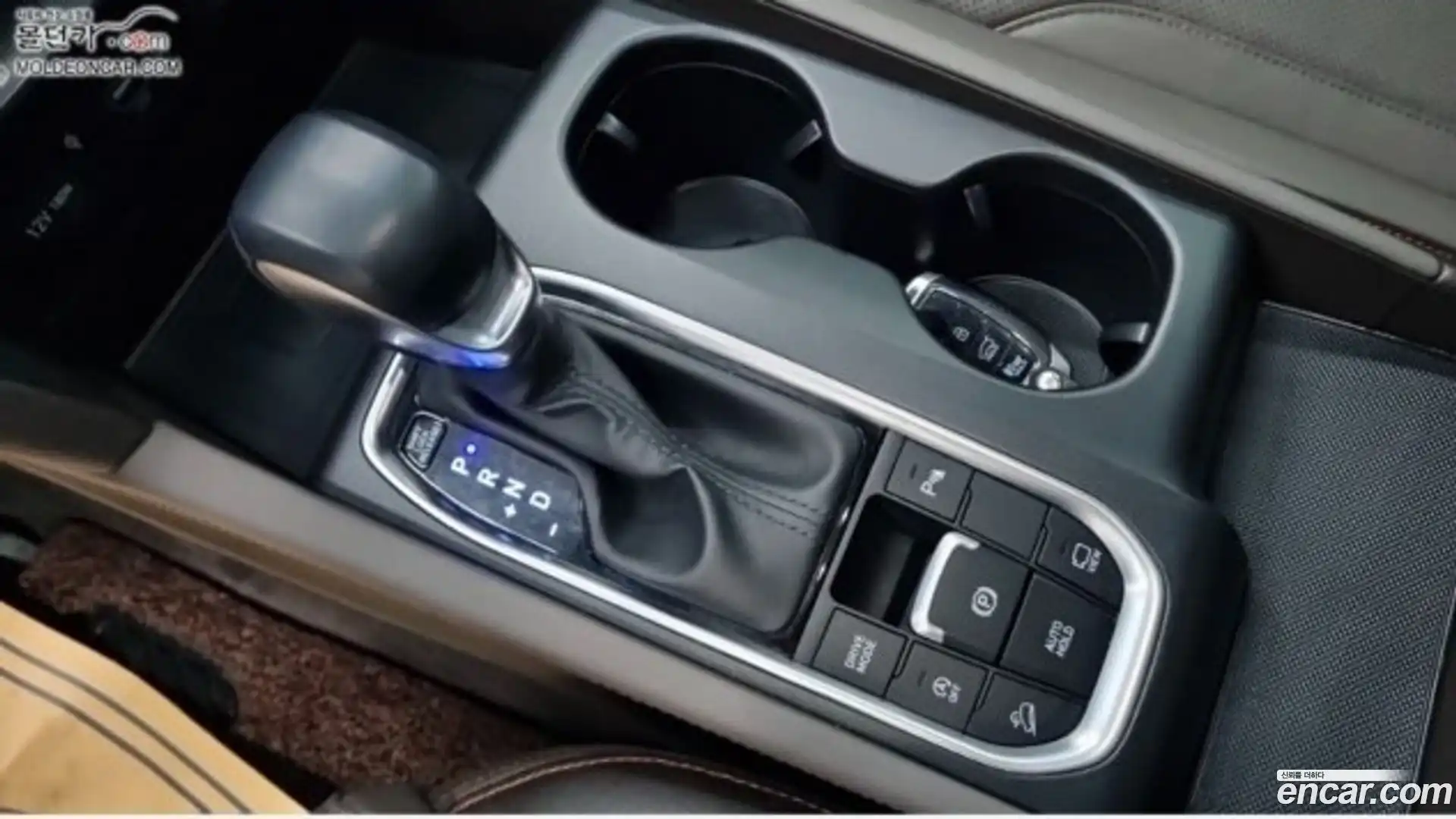 Santafe Hyundai 2019.2-INNER-009